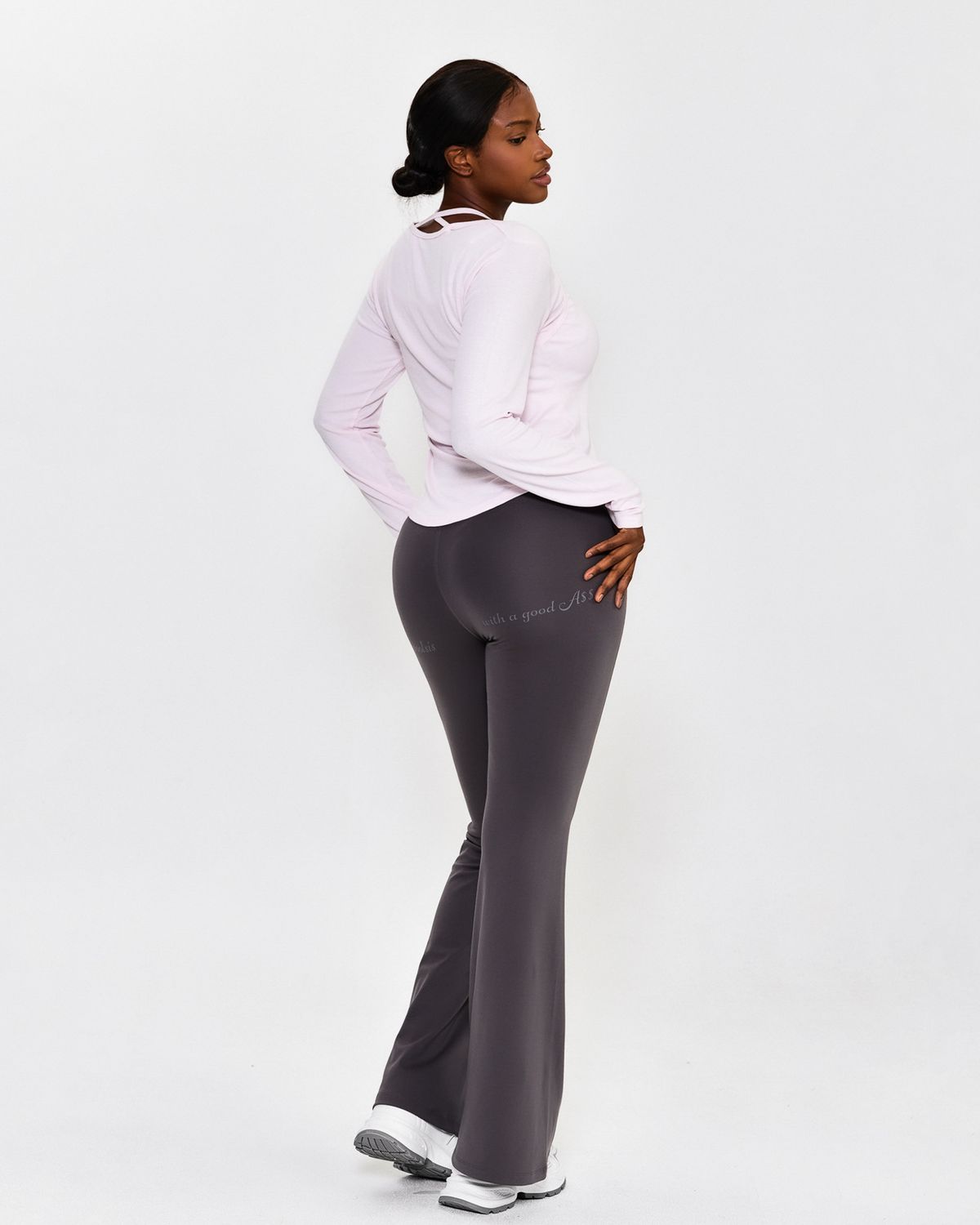 쿨시스(COOLSIS) CS CURVE BOOTCUT LEGGINGS (ASHBROWN)