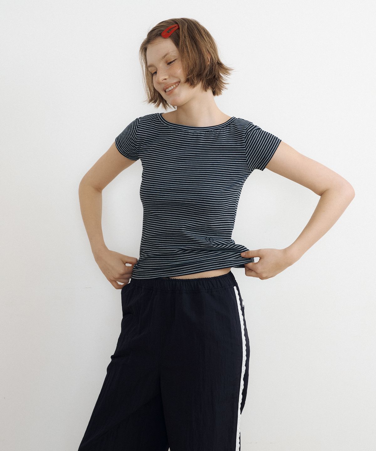 루시르주(LUCIR ZU) Stripe Baby Tee (black)