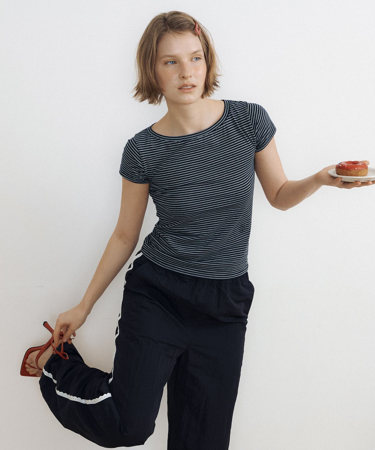 루시르주(LUCIR ZU) Stripe Baby Tee (black)