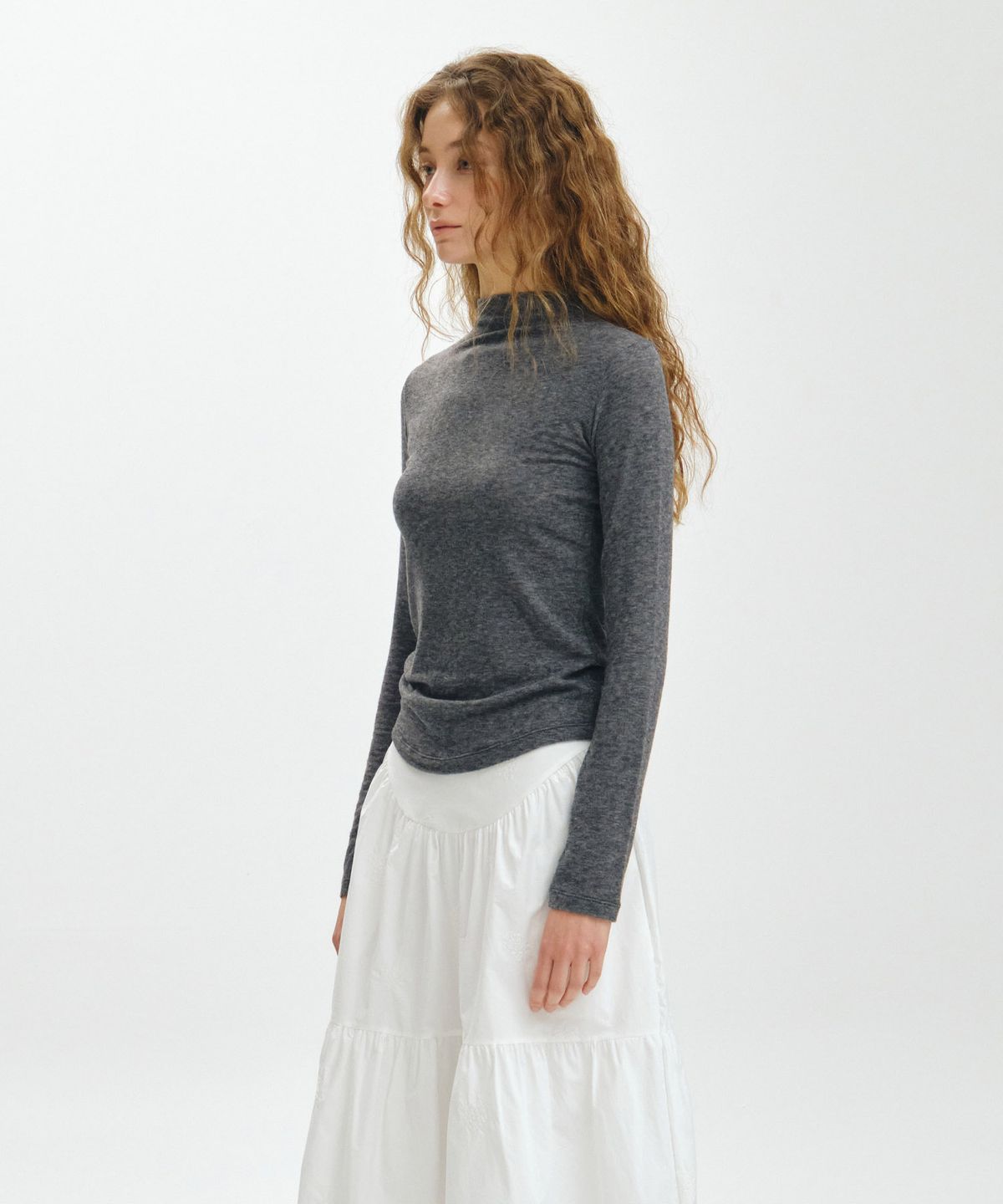 마이스(MAIS) WOOL TENCEL HALF NECK TEE / GRAY