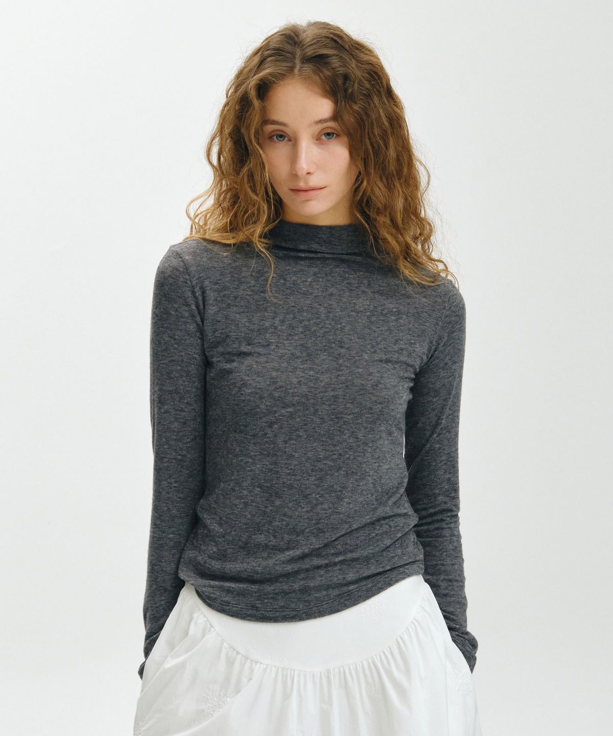 마이스(MAIS) WOOL TENCEL HALF NECK TEE / GRAY
