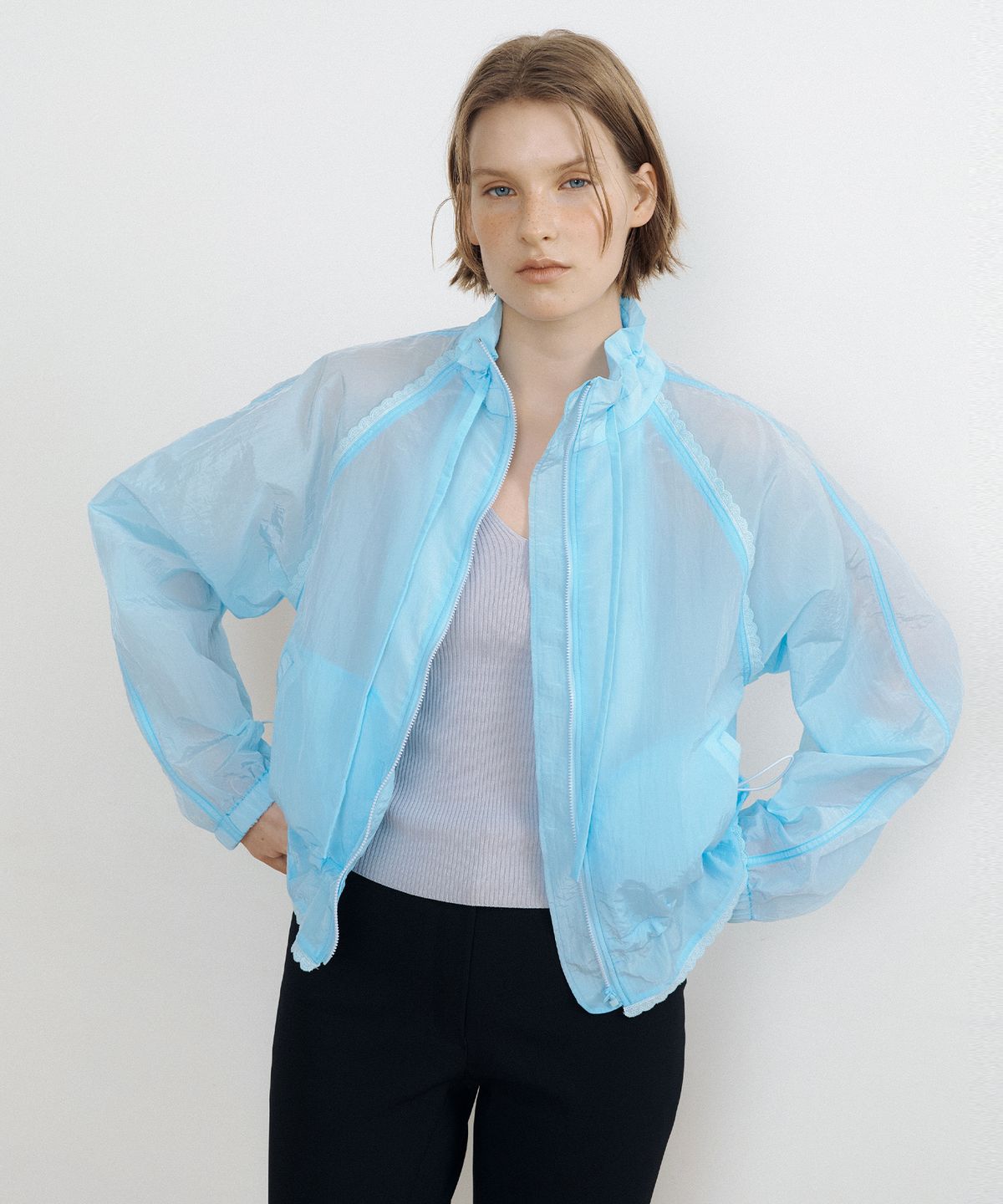 루시르주(LUCIR ZU) Sheer Lace Tape Jumper (soft aqua)