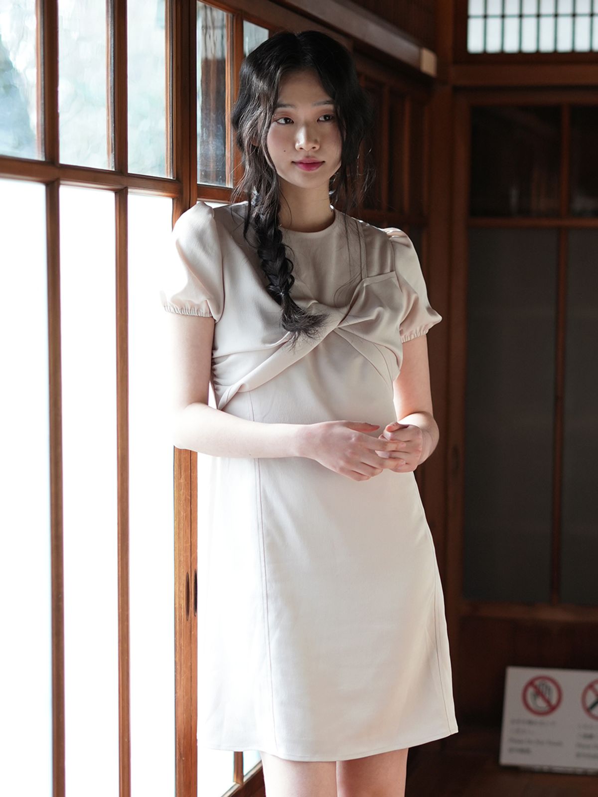 랭앤루(LANGNLU) ROSELLE Twist Mini Dress(로젤)_BEIGE