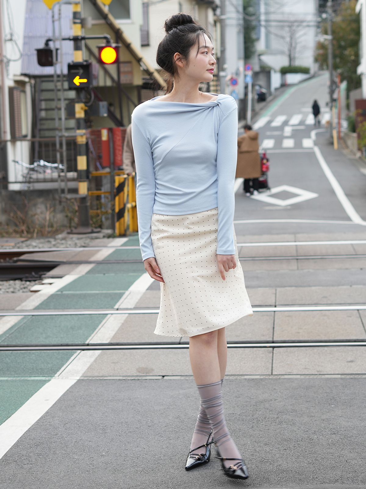 랭앤루(LANGNLU) RAPHY Twist Top(라피)_BLUE