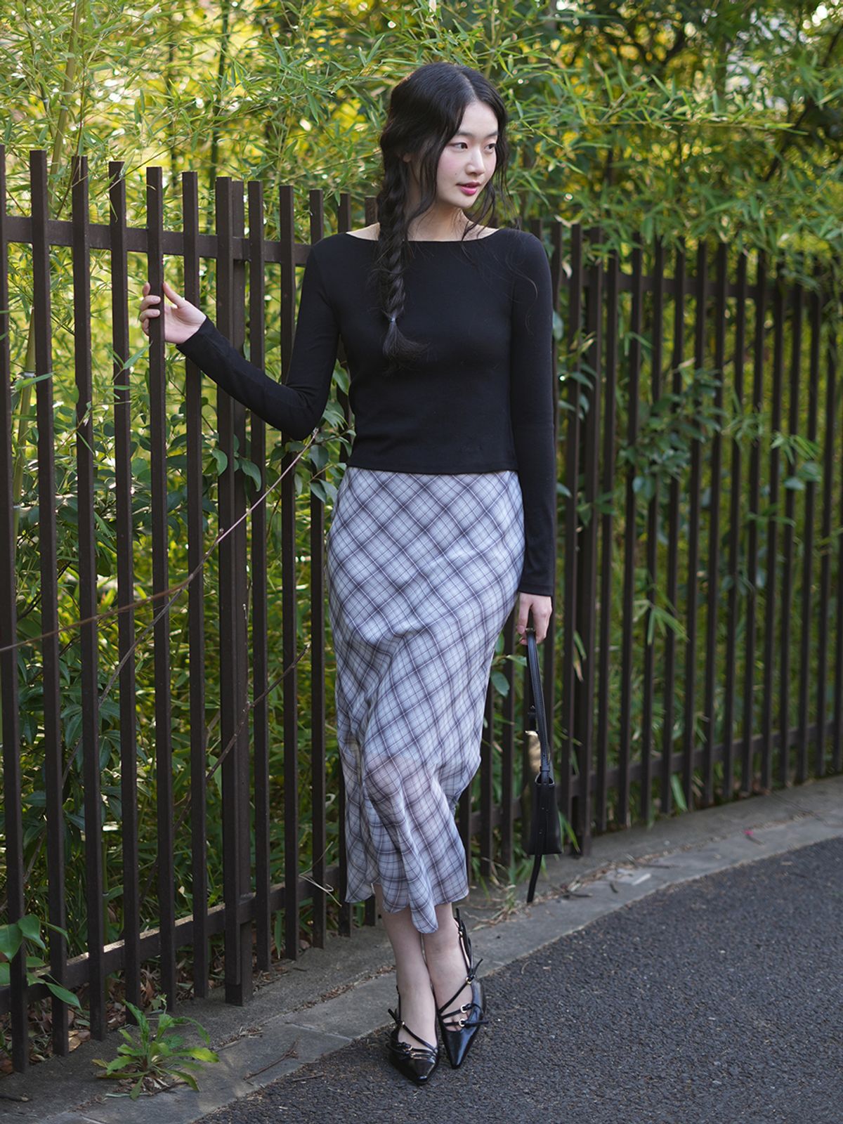 랭앤루(LANGNLU) CIELO Twist Lace Top(시엘로)_BLACK