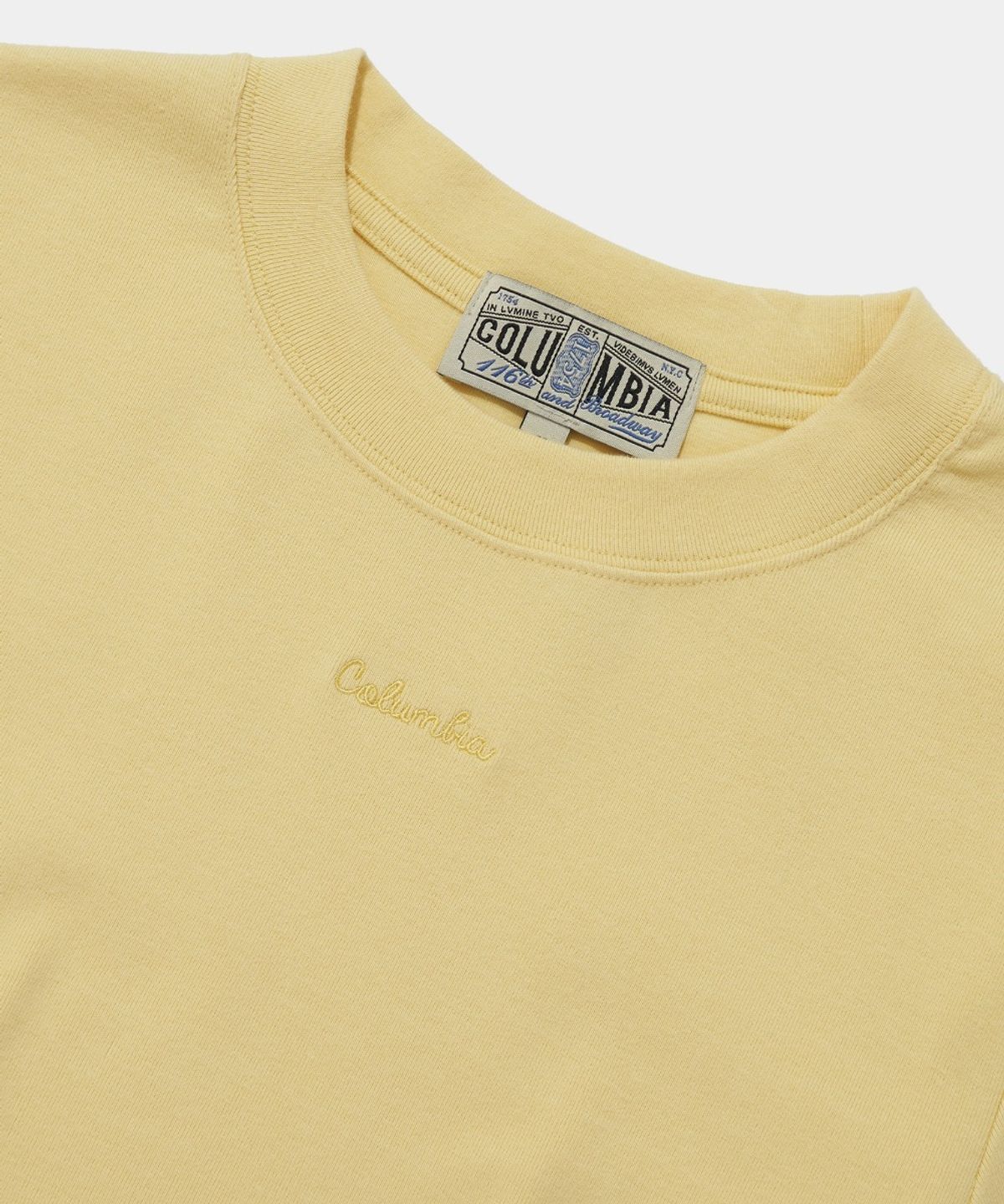 컬럼비아 유니버시티(COLUMBIA UNIVERSITY) TINY SCRIPT LOGO WOMEN SLIM-FIT S/S T-SHIRTS_LIGHT YELLOW