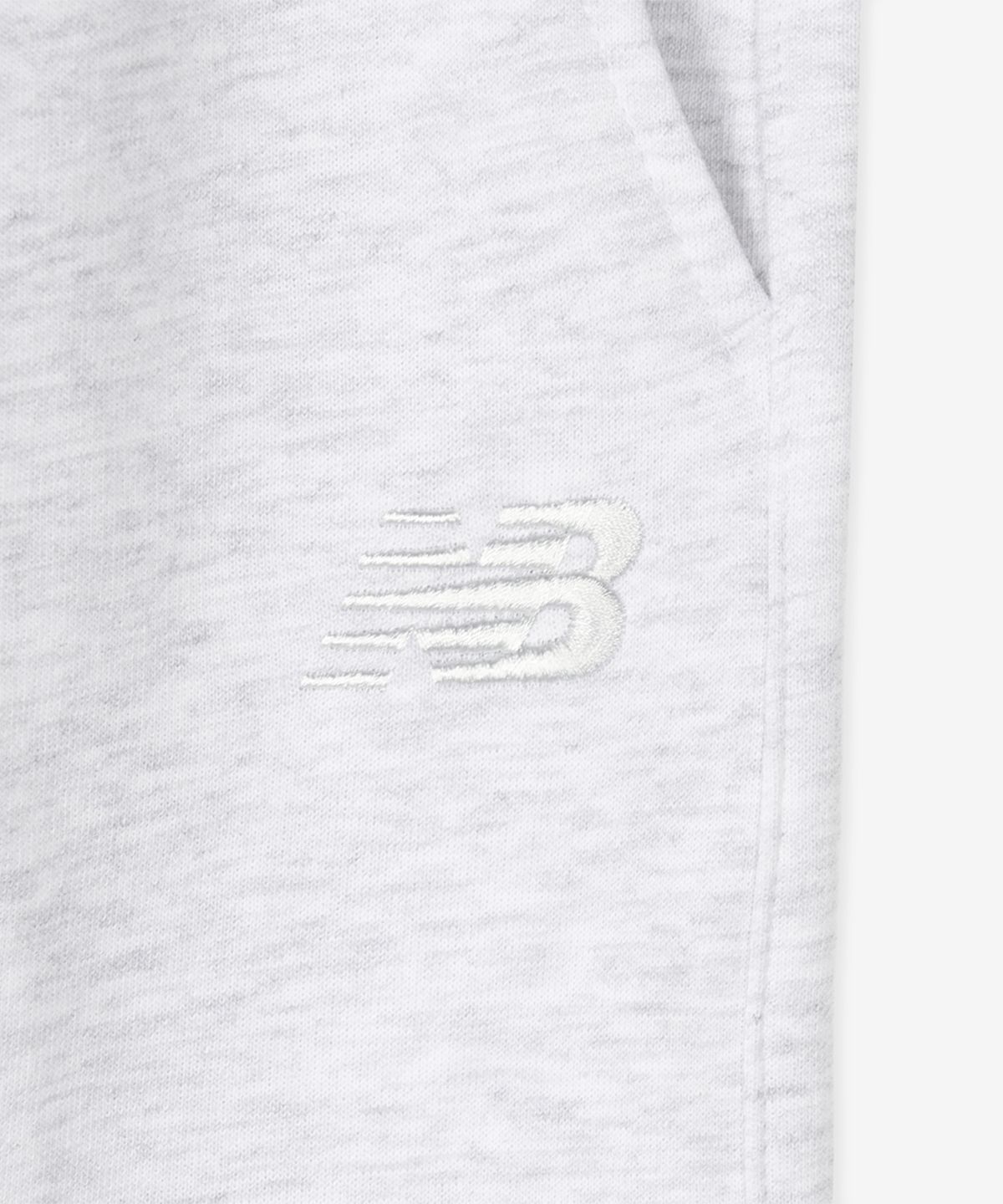뉴발란스(NEW BALANCE) NBNVG21533 / UNI 에센셜 6부 쇼츠 (LIGHT GRAY)