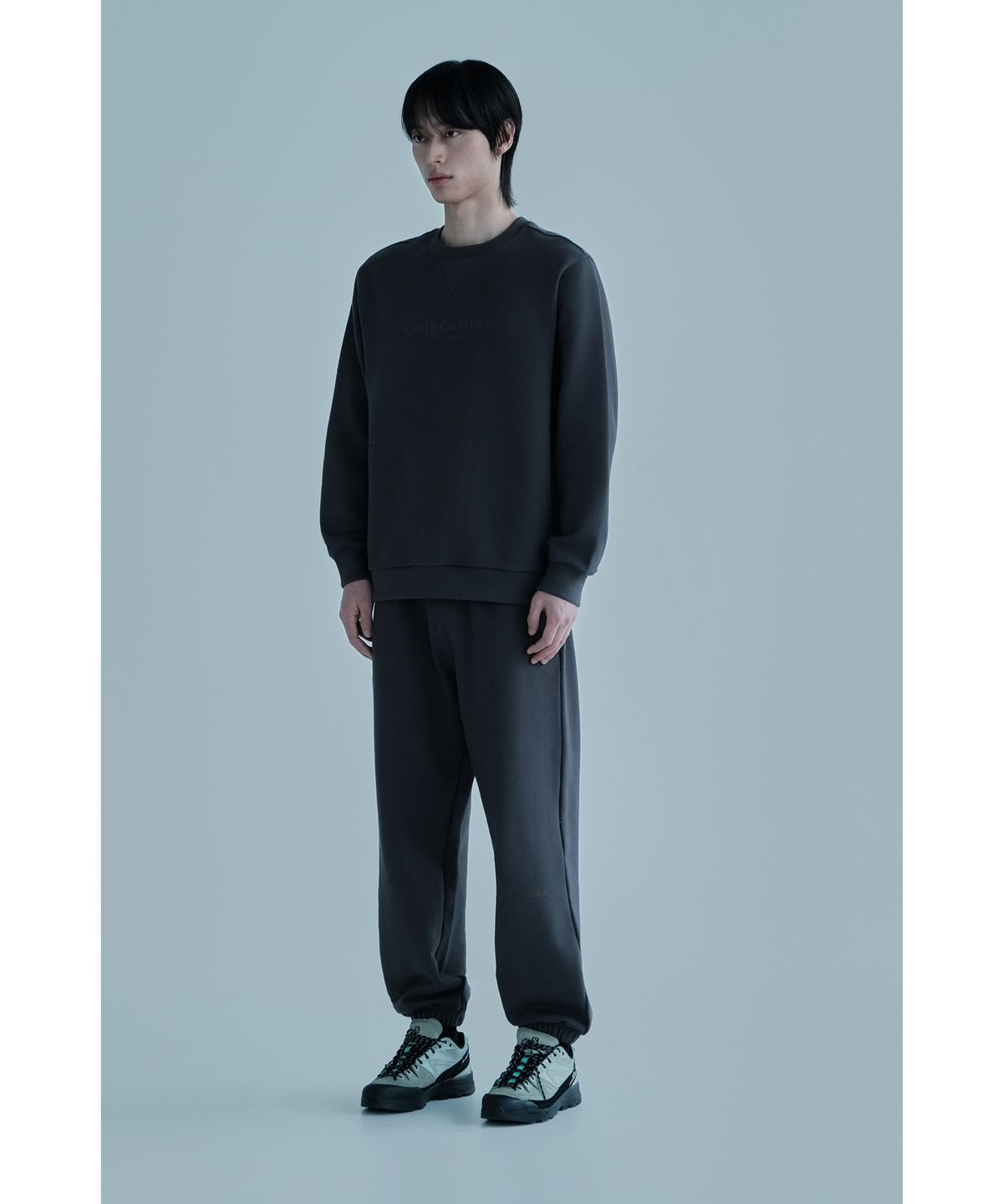 얼스캄에라(EARTH CALM ERA) 내추럴 데일리 스웨트셔츠_차콜