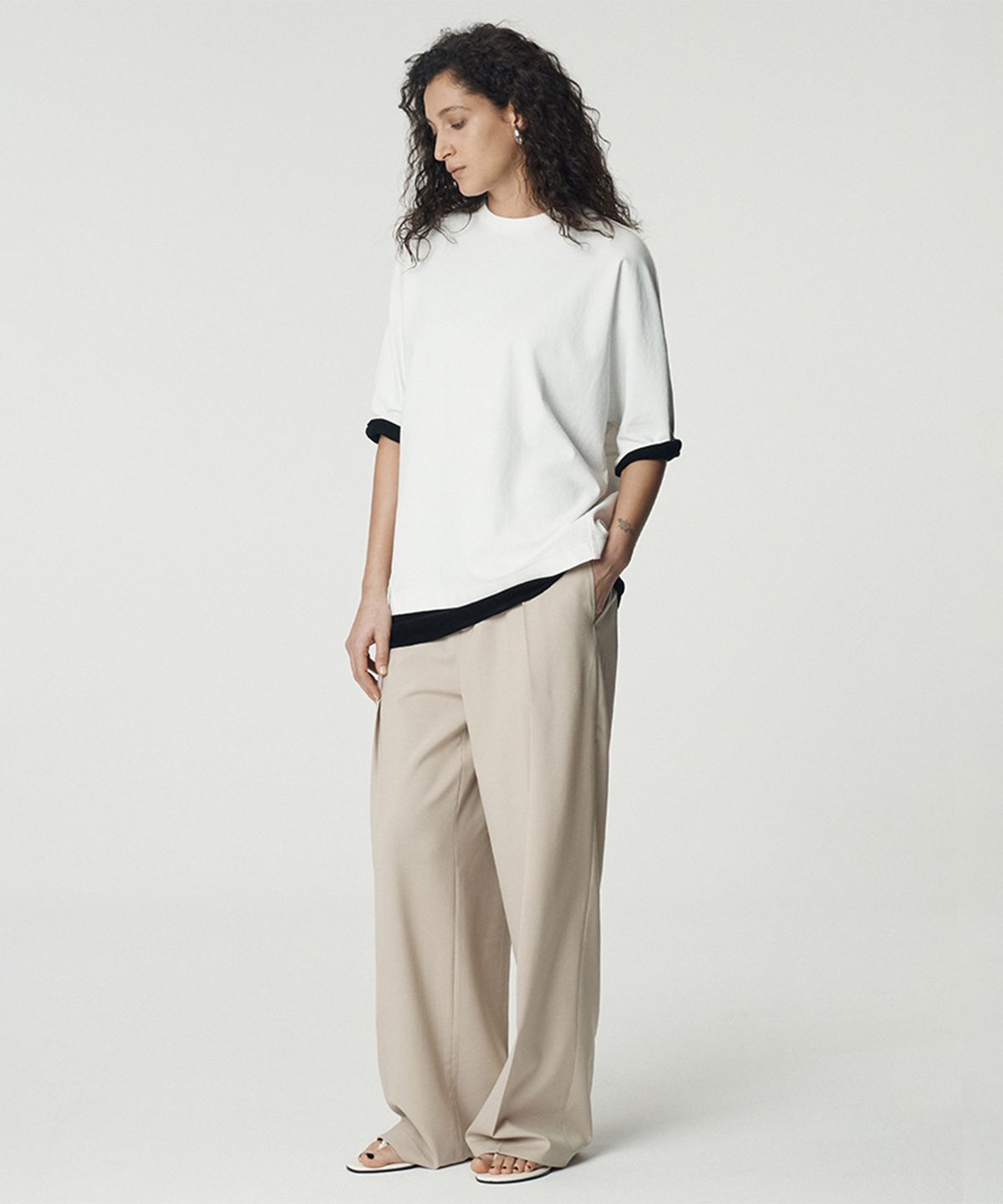 우마뭉(UMARMUNG) Dolman Sleeve Oversized T Shirts_White