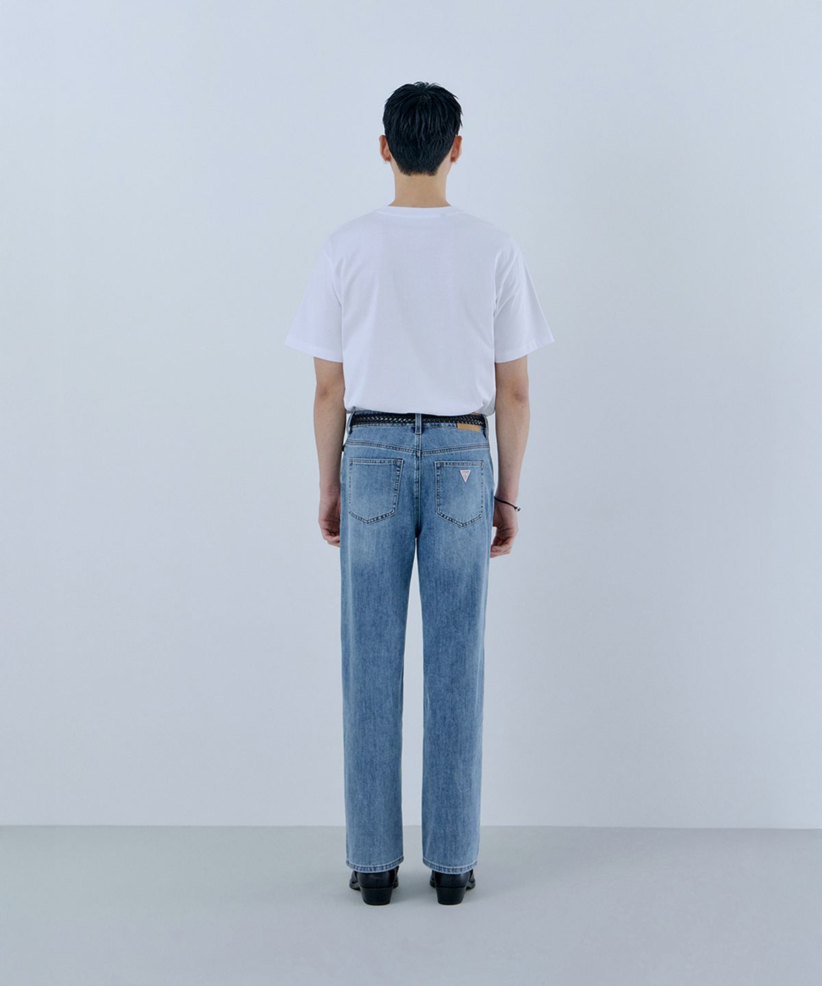 게스(GUESS) [CORE] 1color 남성 저온스 저온스 M톤 세미 와이드 MQ2D9143