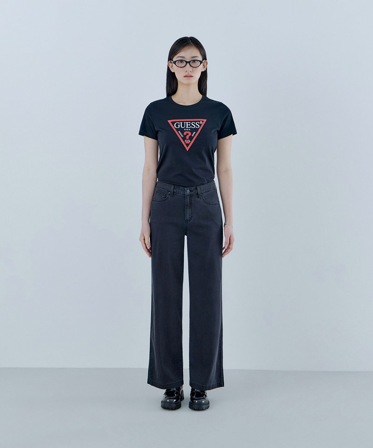 게스(GUESS) [CORE] 1color 여성 쿨터치 BLK톤 와이드 YQ2D9095