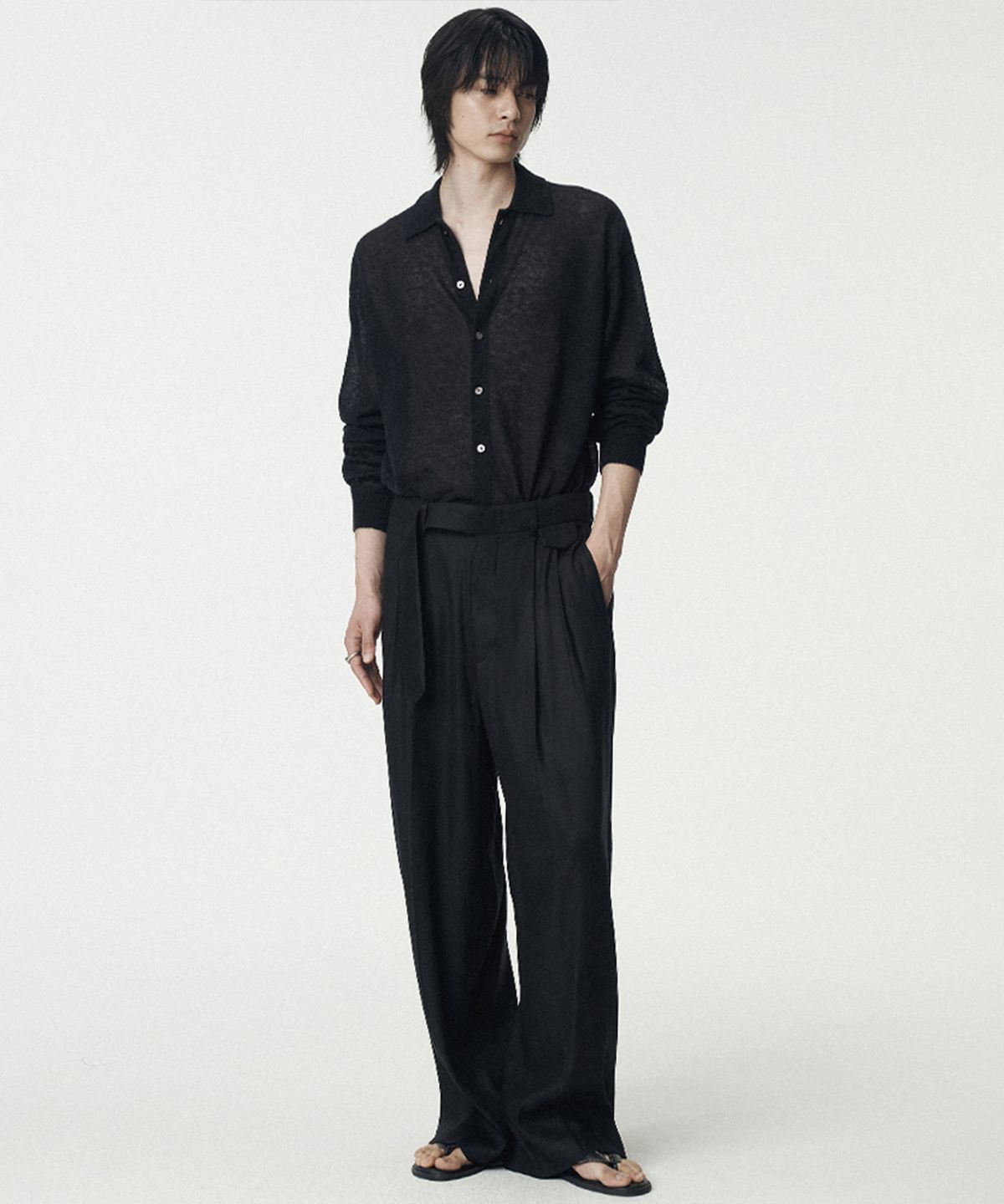 우마뭉(UMARMUNG) Elastic Linen Belted Pants_Black