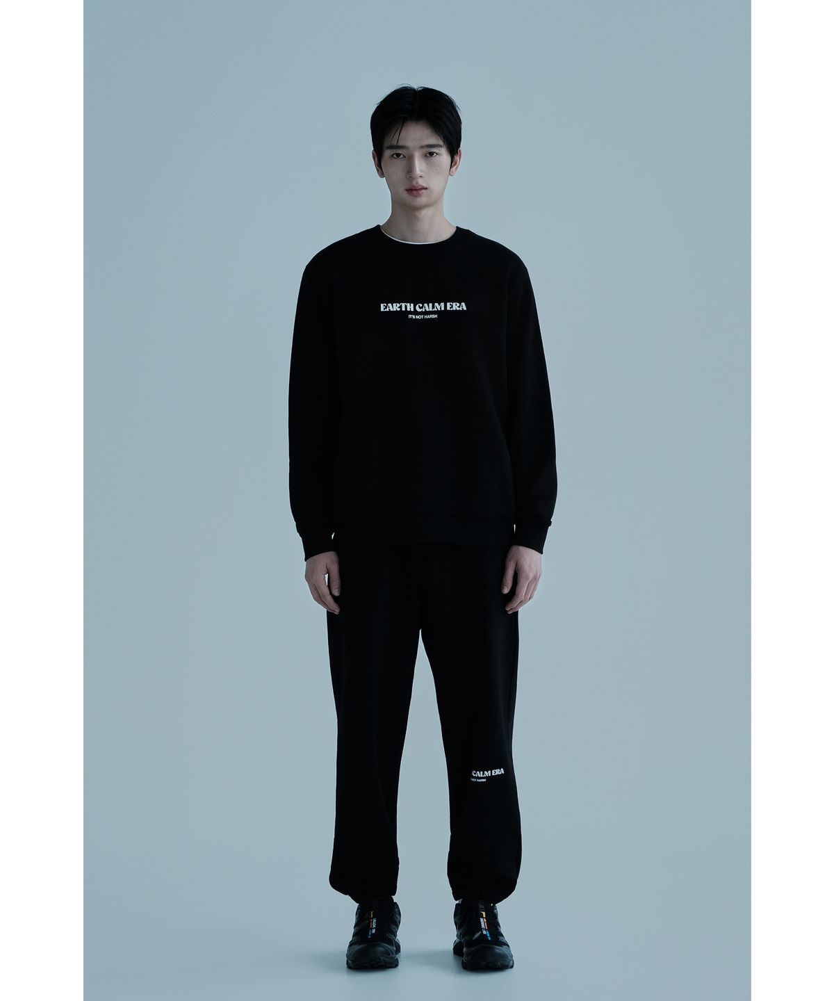 얼스캄에라(EARTH CALM ERA) 내추럴 데일리 스웨트셔츠_블랙