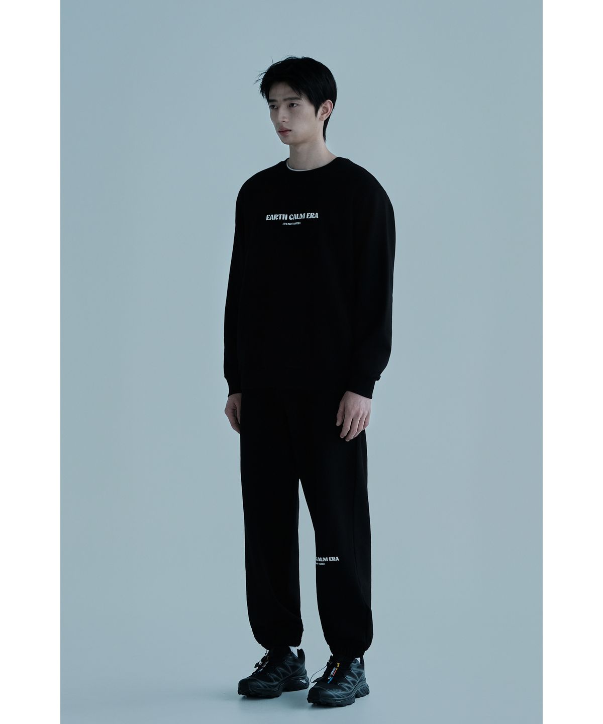 얼스캄에라(EARTH CALM ERA) 내추럴 데일리 스웨트셔츠_블랙