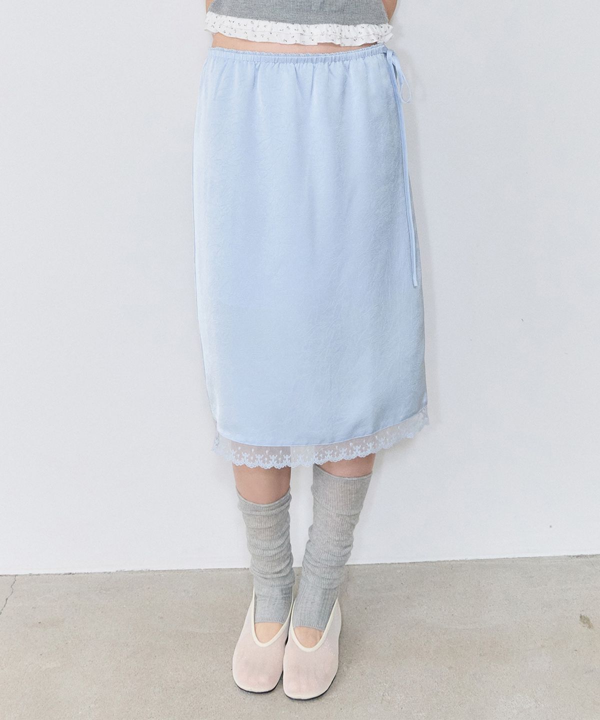 미쏘(MIXXO) 사틴 미디 스커트_MIWWHG426G