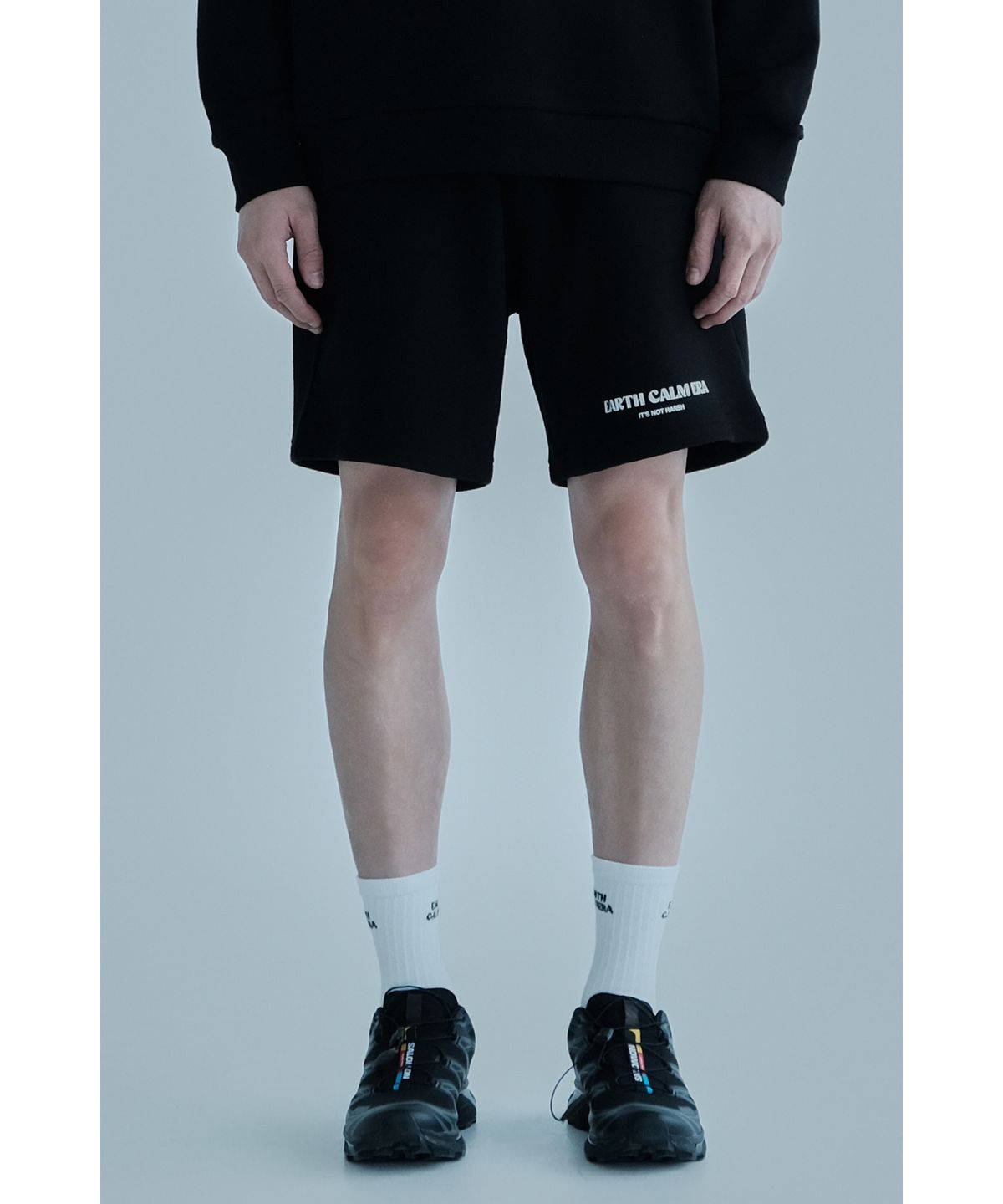 얼스캄에라(EARTH CALM ERA) 내추럴 데일리 스웨트 쇼츠_블랙