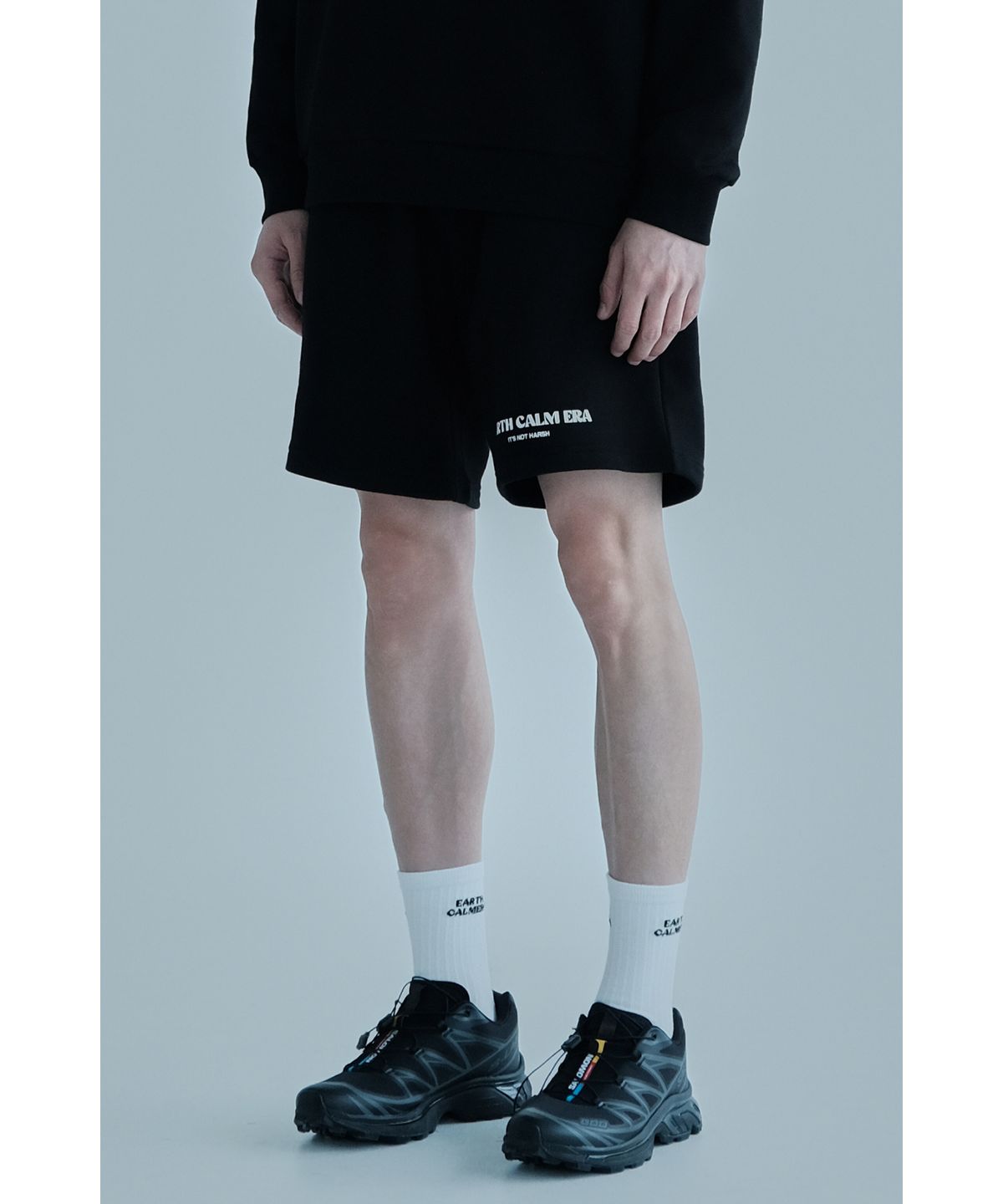 얼스캄에라(EARTH CALM ERA) 내추럴 데일리 스웨트 쇼츠_블랙