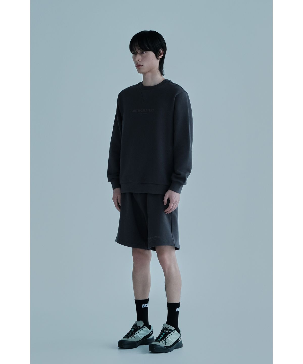 얼스캄에라(EARTH CALM ERA) 내추럴 데일리 스웨트 쇼츠_차콜