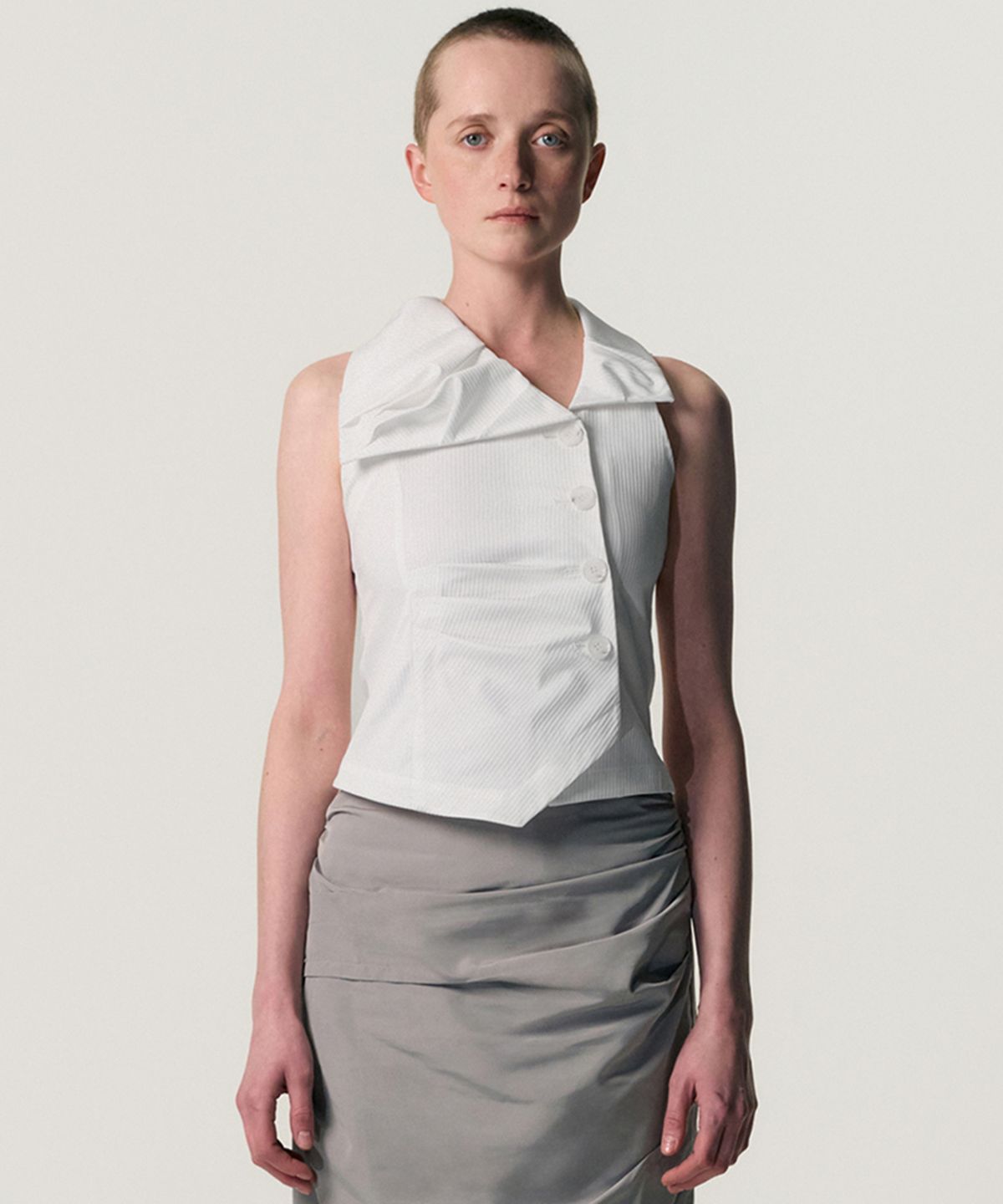 킴지수(KIMZISU) Asymmetric Draped Collar Jacket_WHITE