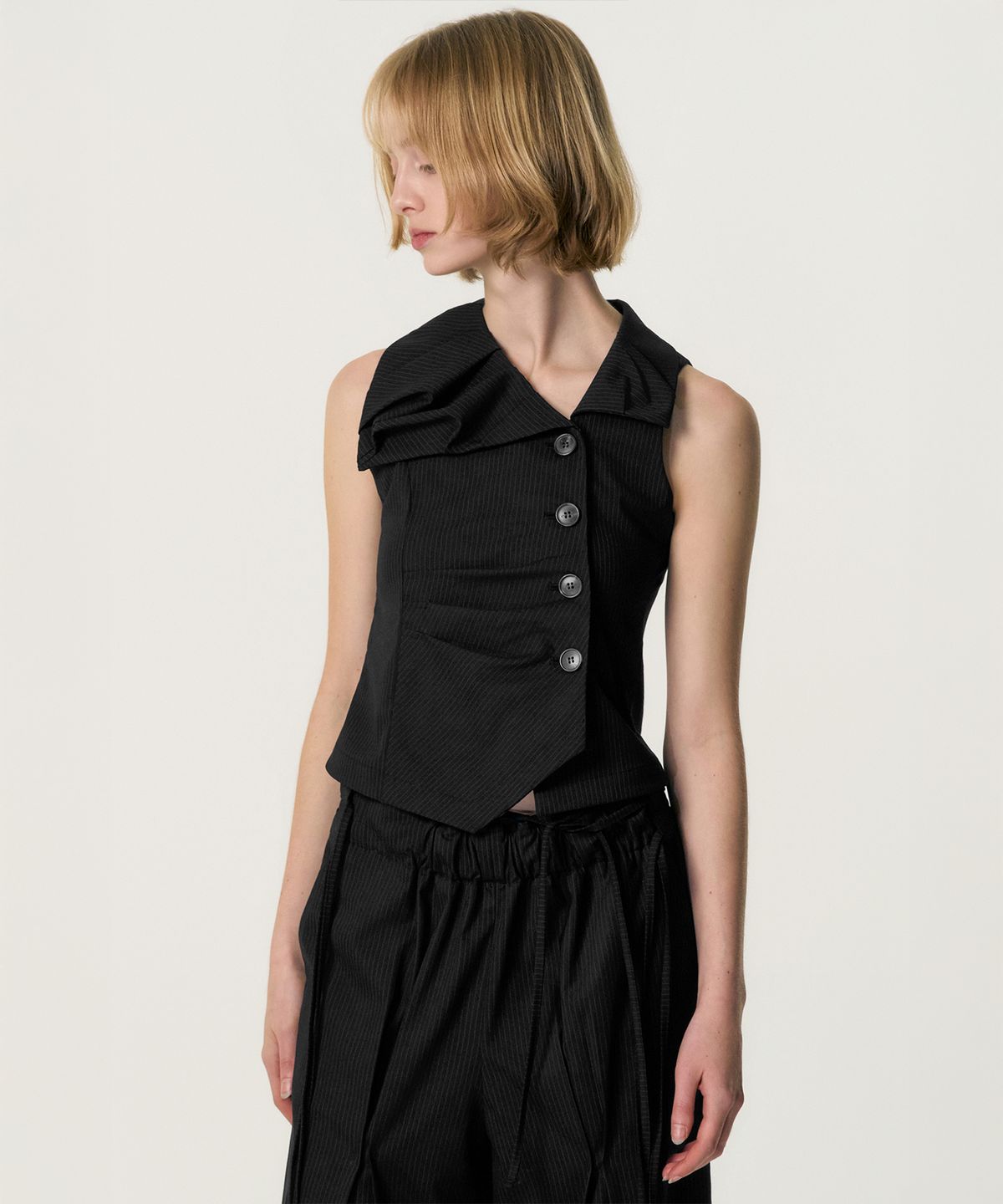킴지수(KIMZISU) Asymmetric Draped Collar Jacket_BLACK