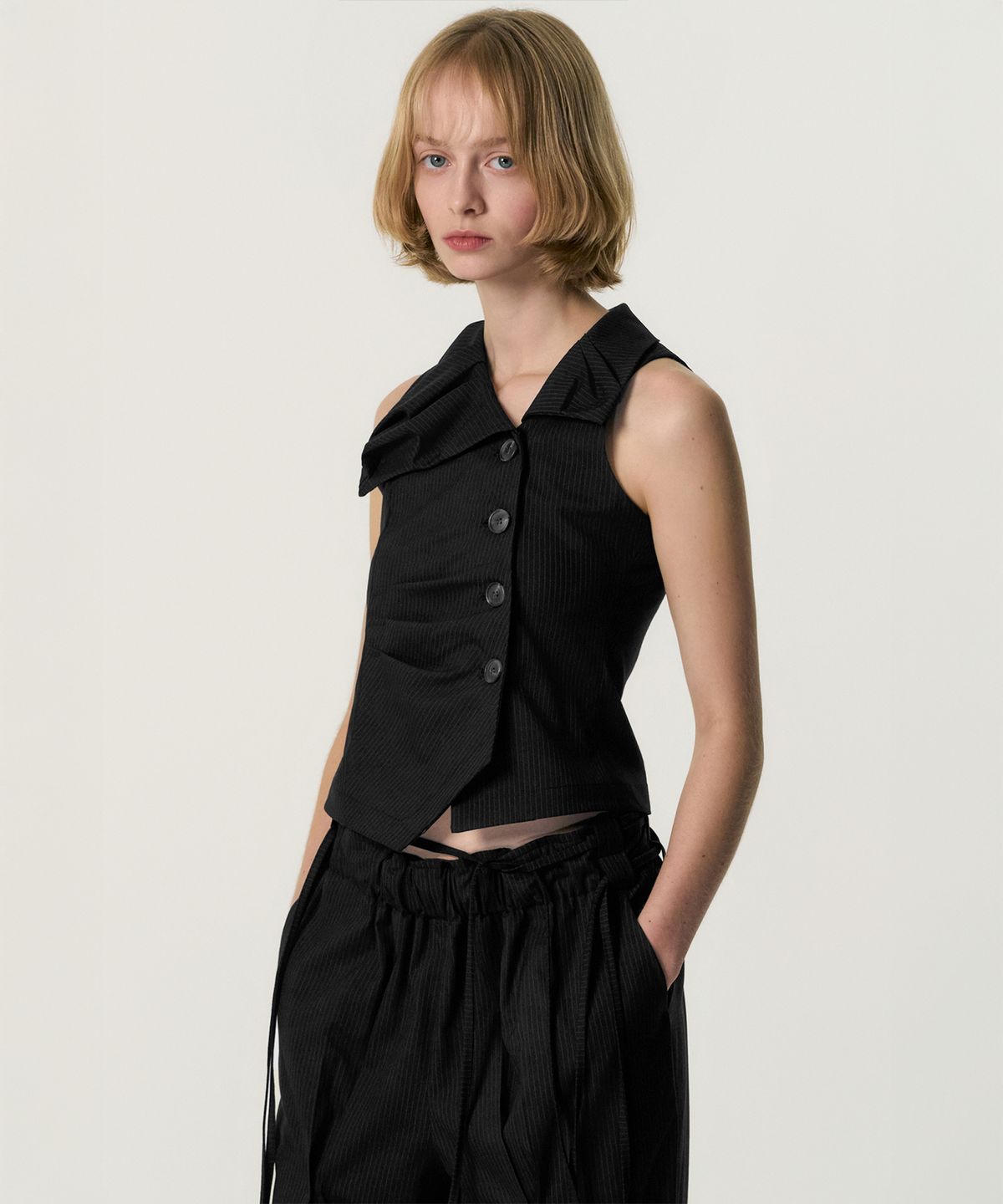킴지수(KIMZISU) Asymmetric Draped Collar Jacket_BLACK