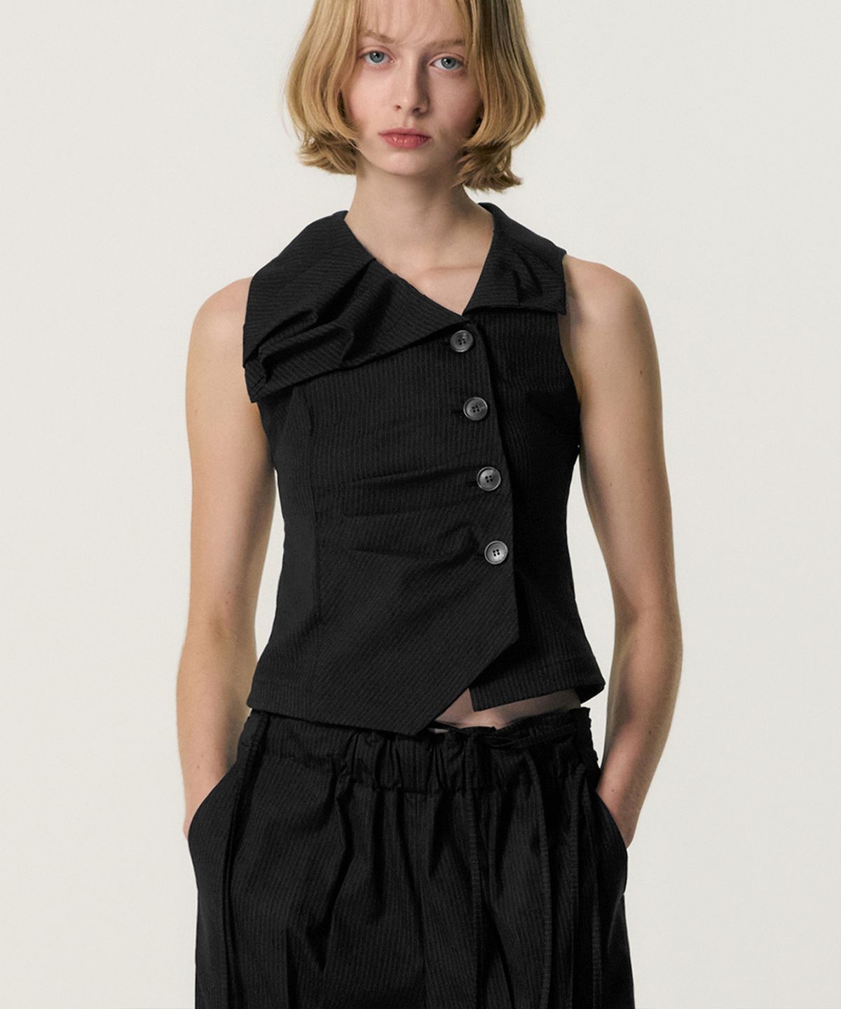 킴지수(KIMZISU) Asymmetric Draped Collar Jacket_BLACK