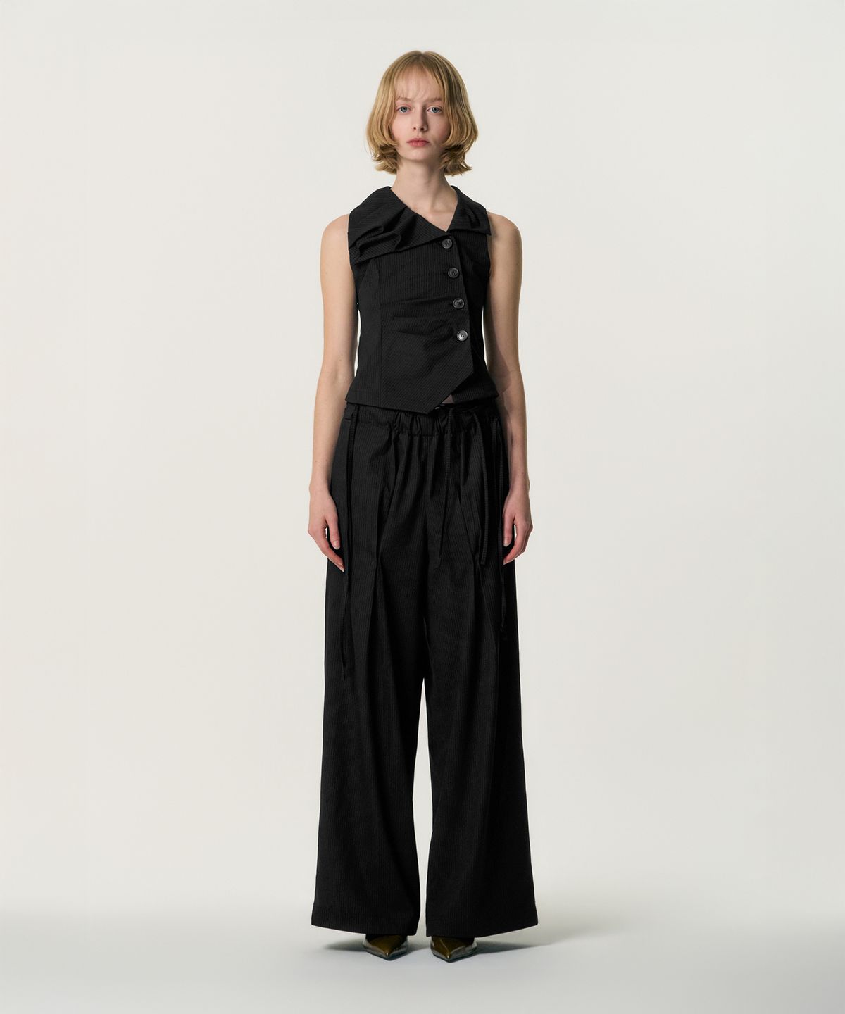 킴지수(KIMZISU) Asymmetric Draped Collar Jacket_BLACK
