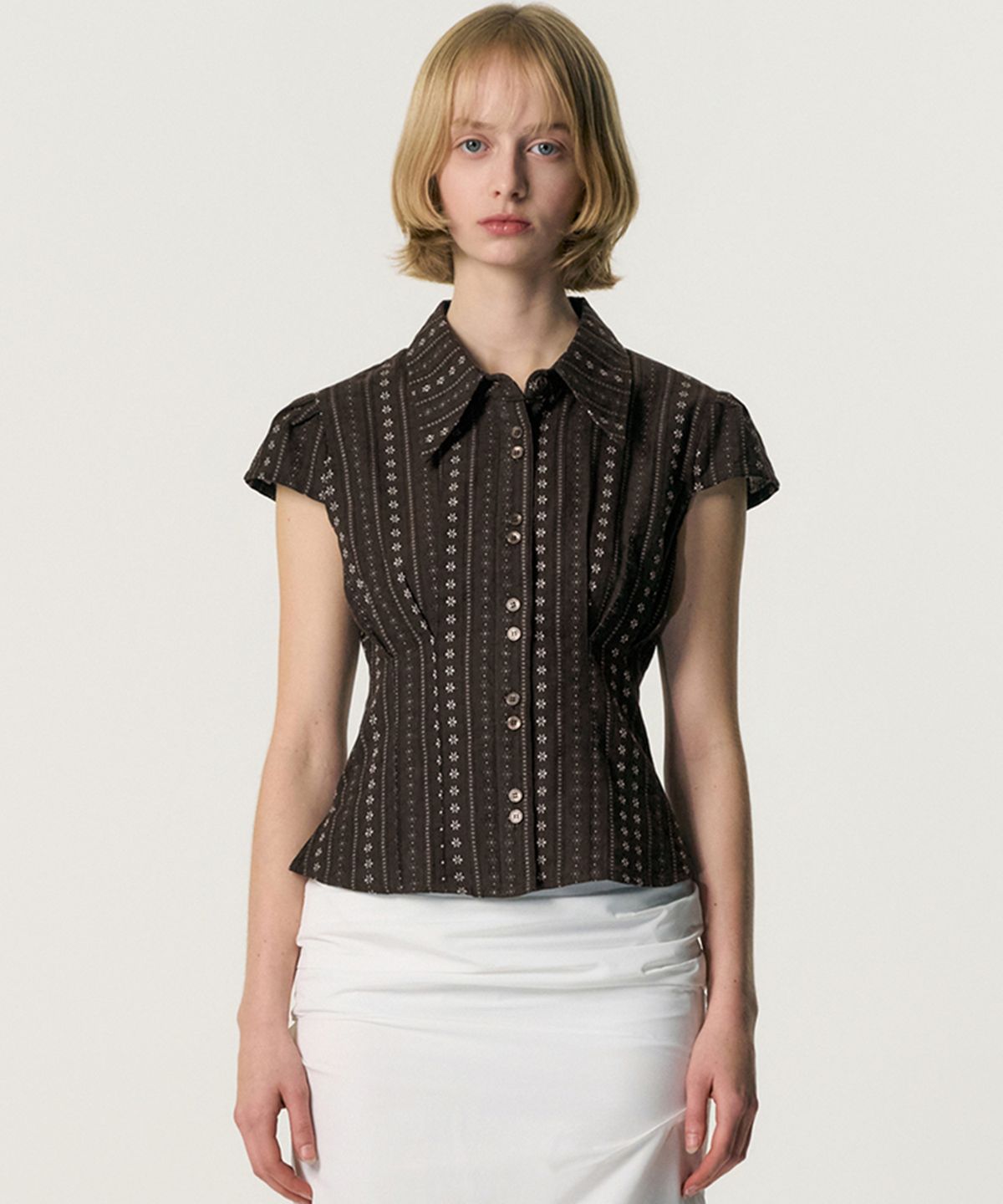 킴지수(KIMZISU) Double-Button Cap Sleeve Shirt_BROWN