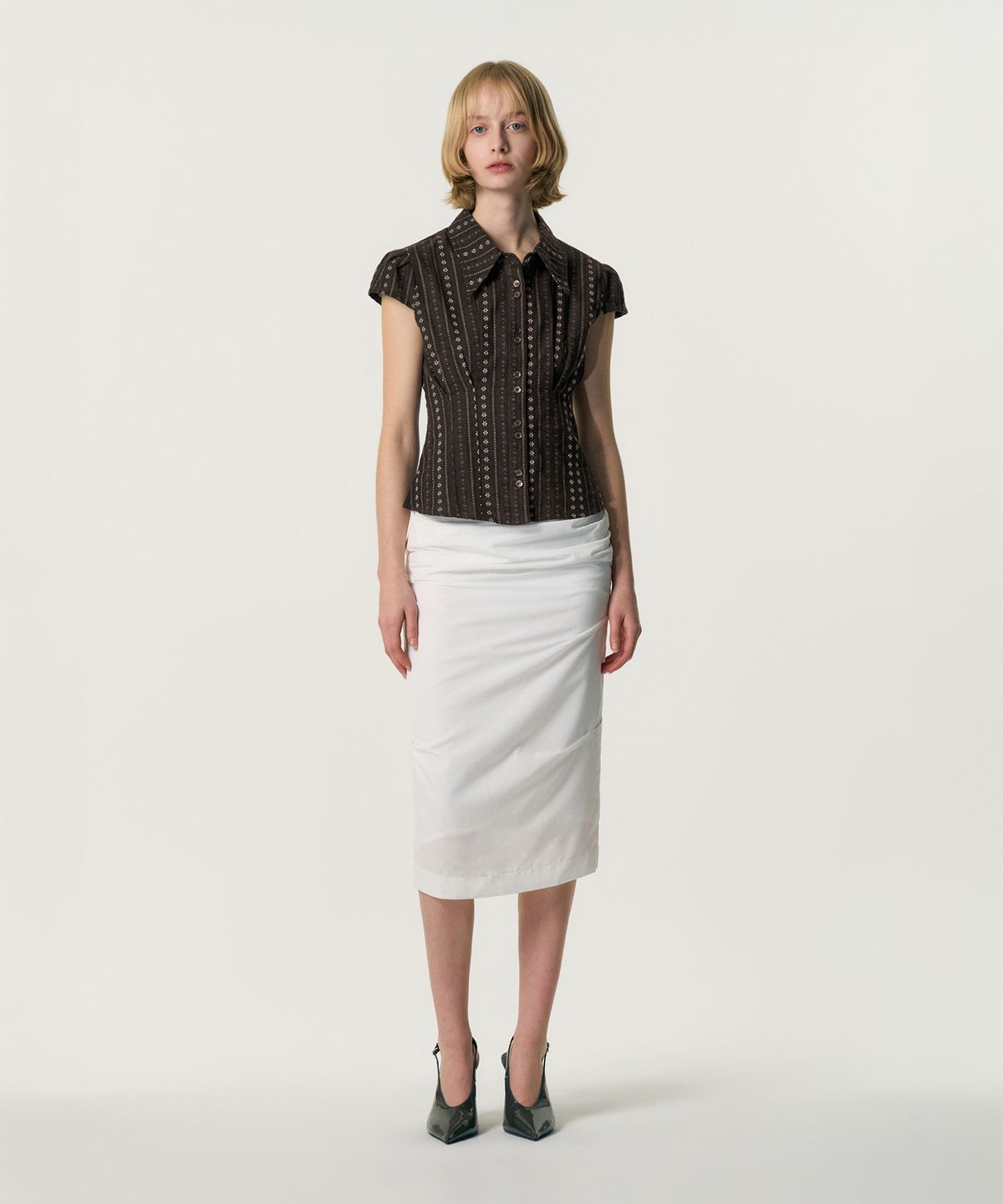 킴지수(KIMZISU) Double-Button Cap Sleeve Shirt_BROWN