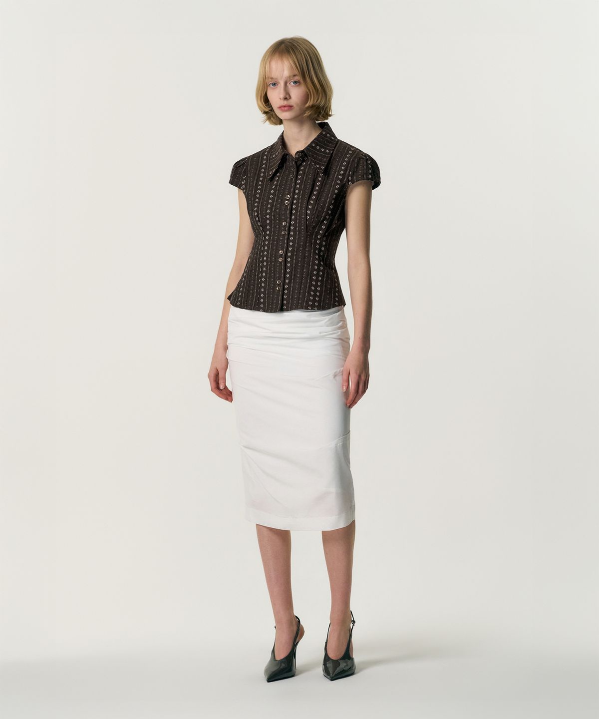 킴지수(KIMZISU) Double-Button Cap Sleeve Shirt_BROWN