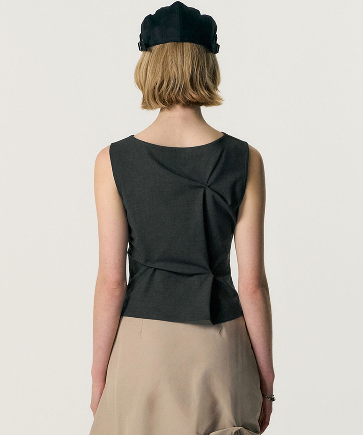 킴지수(KIMZISU) Pinched Sleeveless_DARK GREY