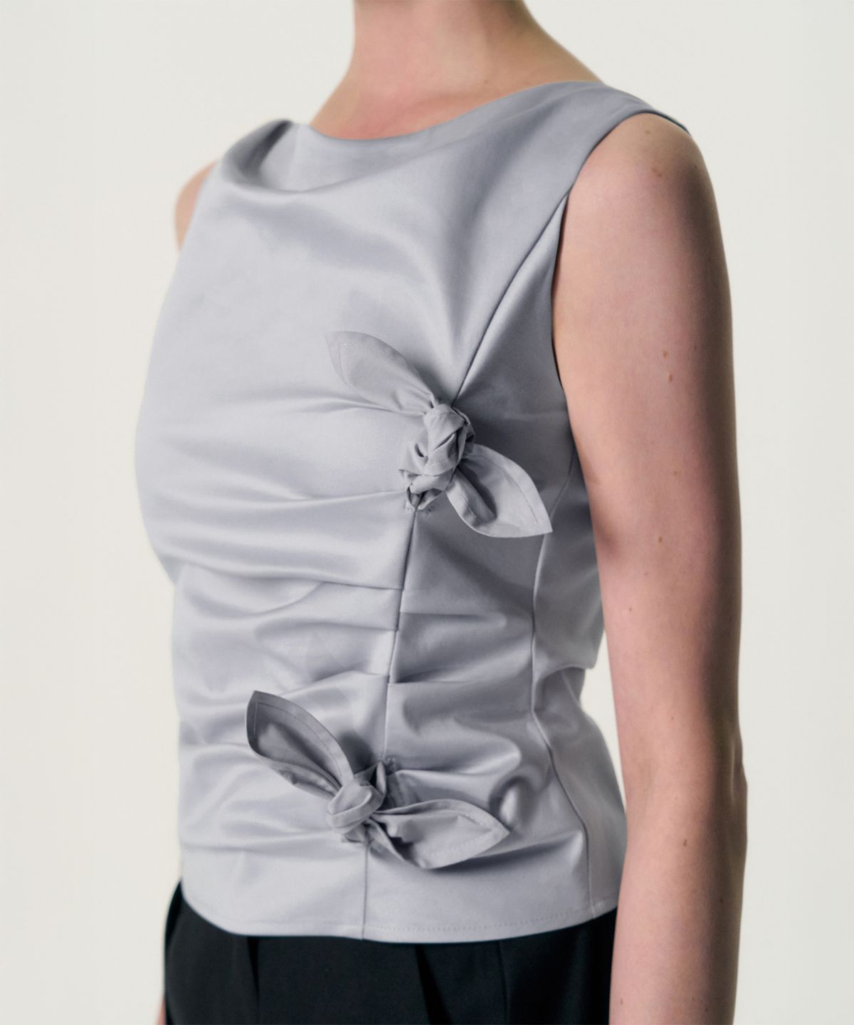킴지수(KIMZISU) Diagonal Multi-Knot Top_GREY