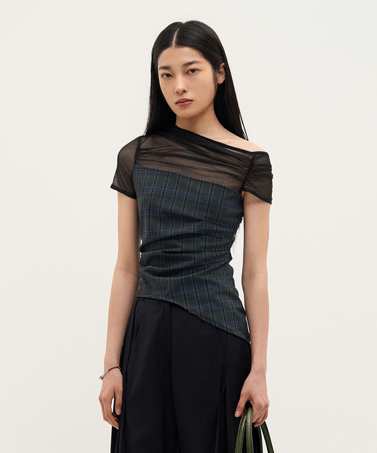 킴지수(KIMZISU) One-Shoulder Tucked Plaid Top_NAVY