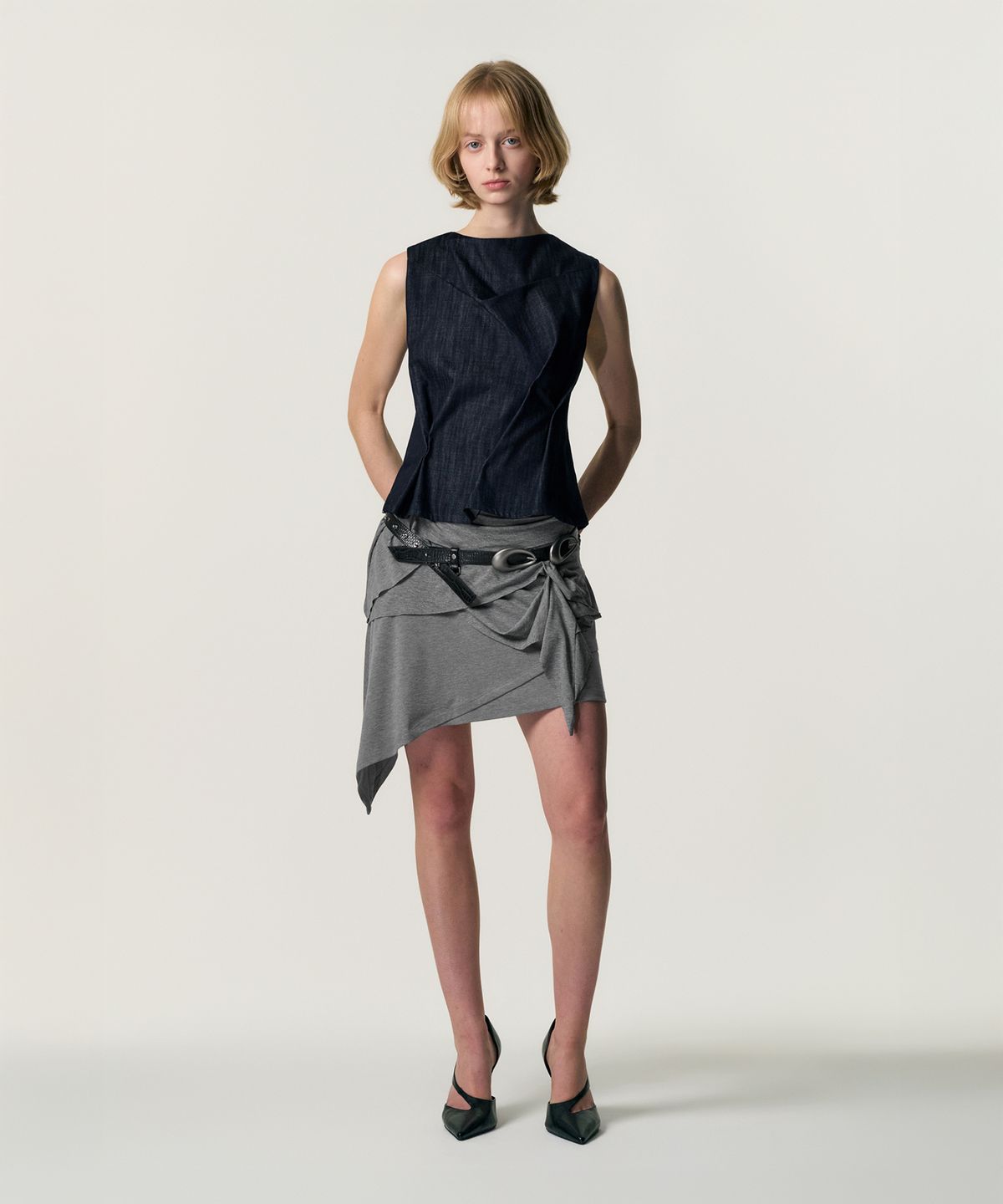 킴지수(KIMZISU) Draped Shell Top_NAVY