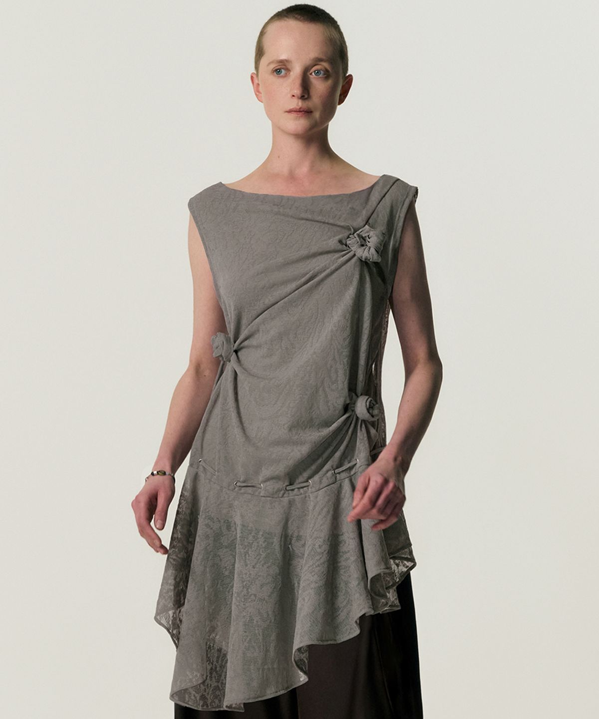 킴지수(KIMZISU) Multi-Knot Lace Jersey Top_KHAKI