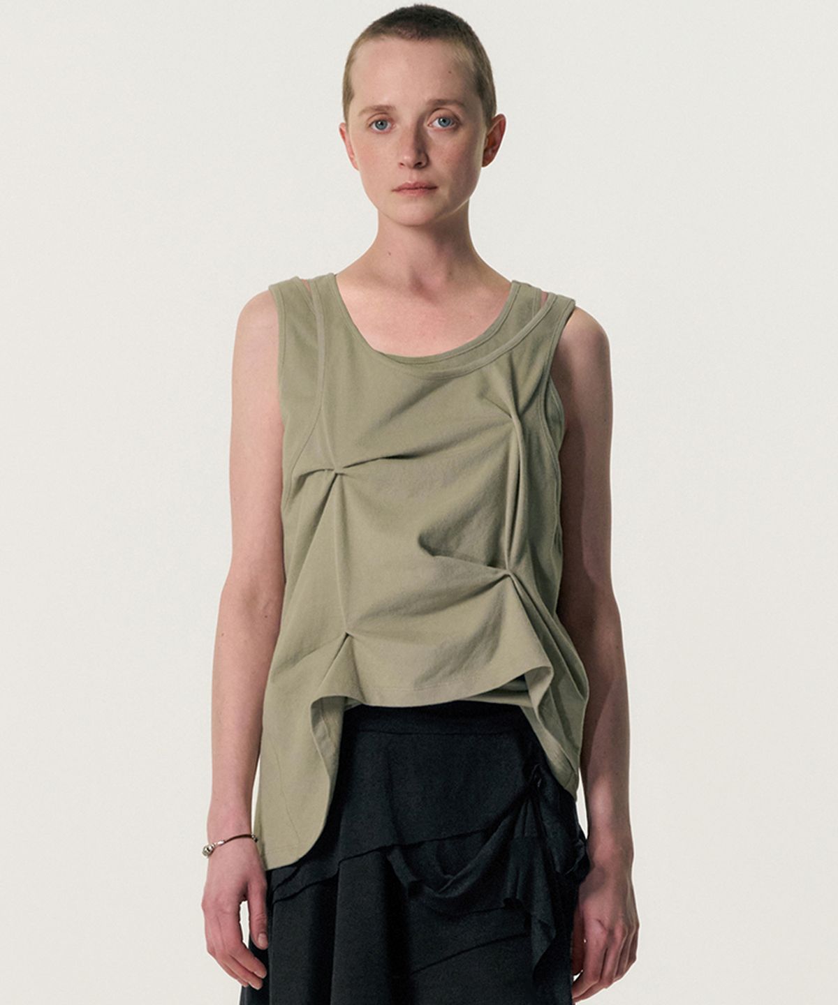 킴지수(KIMZISU) Pinched Layer Tank Top_OLIVE GREEN