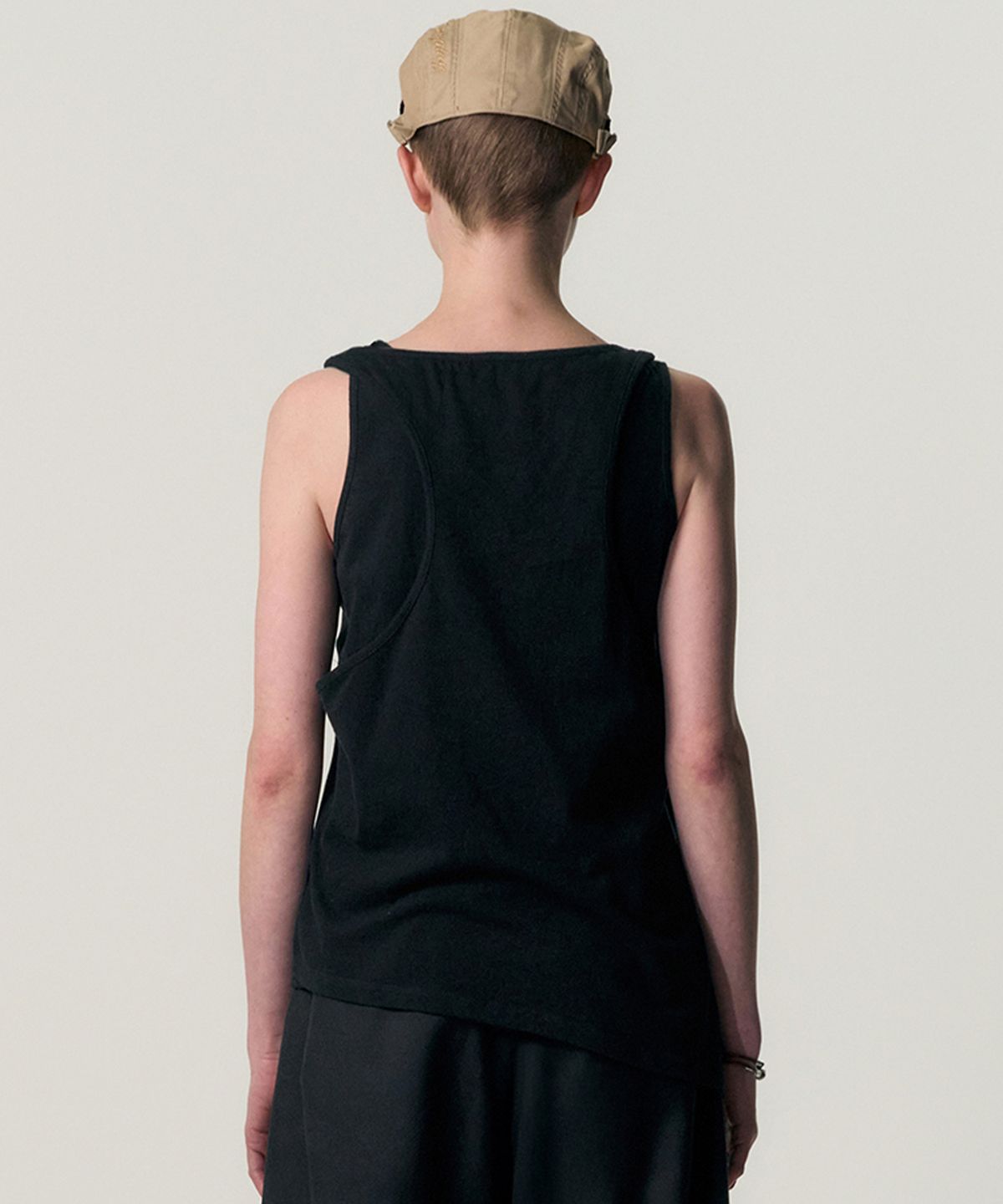 킴지수(KIMZISU) Pinched Layer Tank Top_BLACK