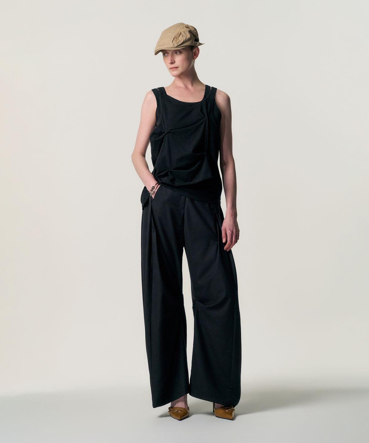킴지수(KIMZISU) Pinched Layer Tank Top_BLACK