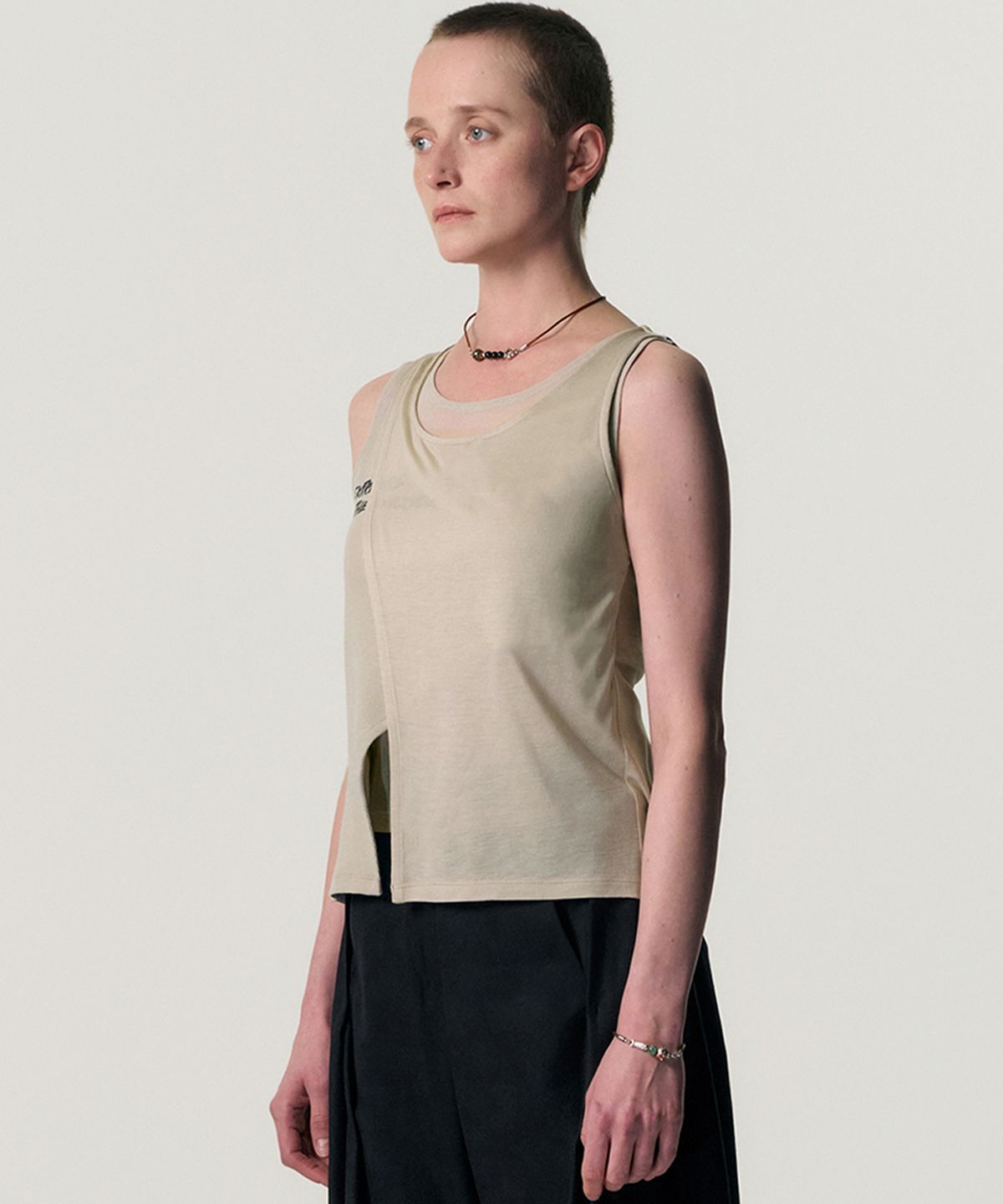 킴지수(KIMZISU) Overlay Curve Tank Top_OLIVE GREEN