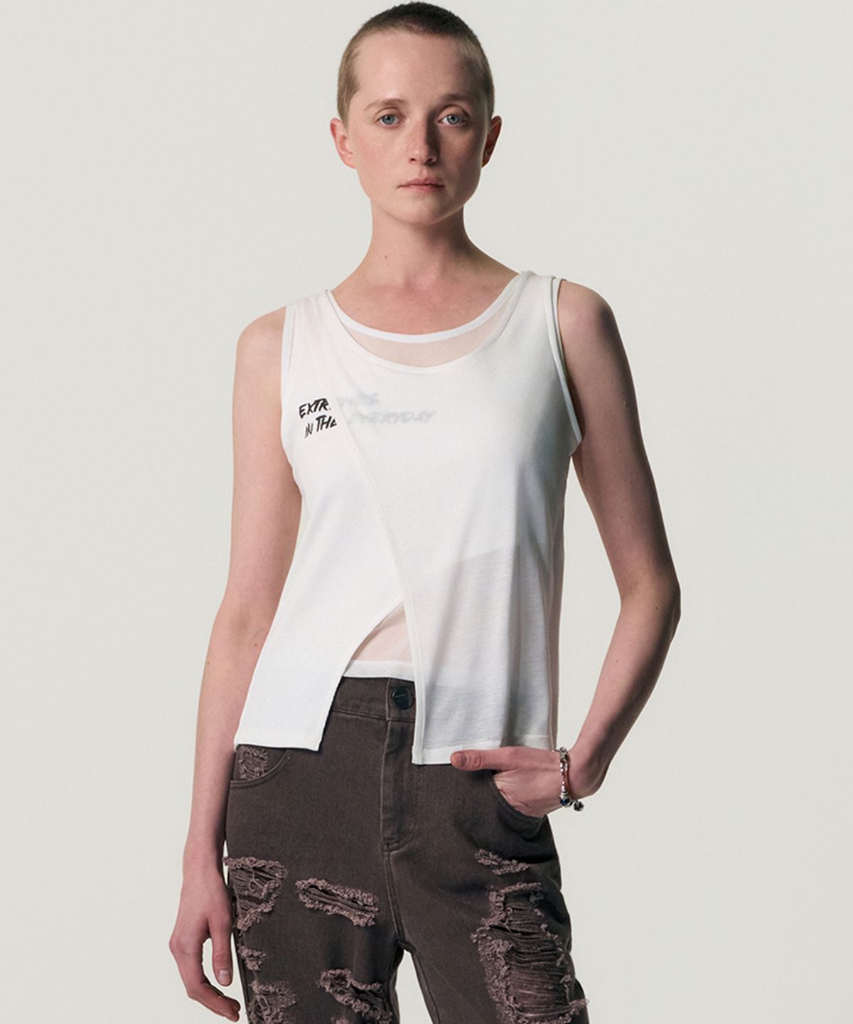 킴지수(KIMZISU) Overlay Curve Tank Top_WHITE