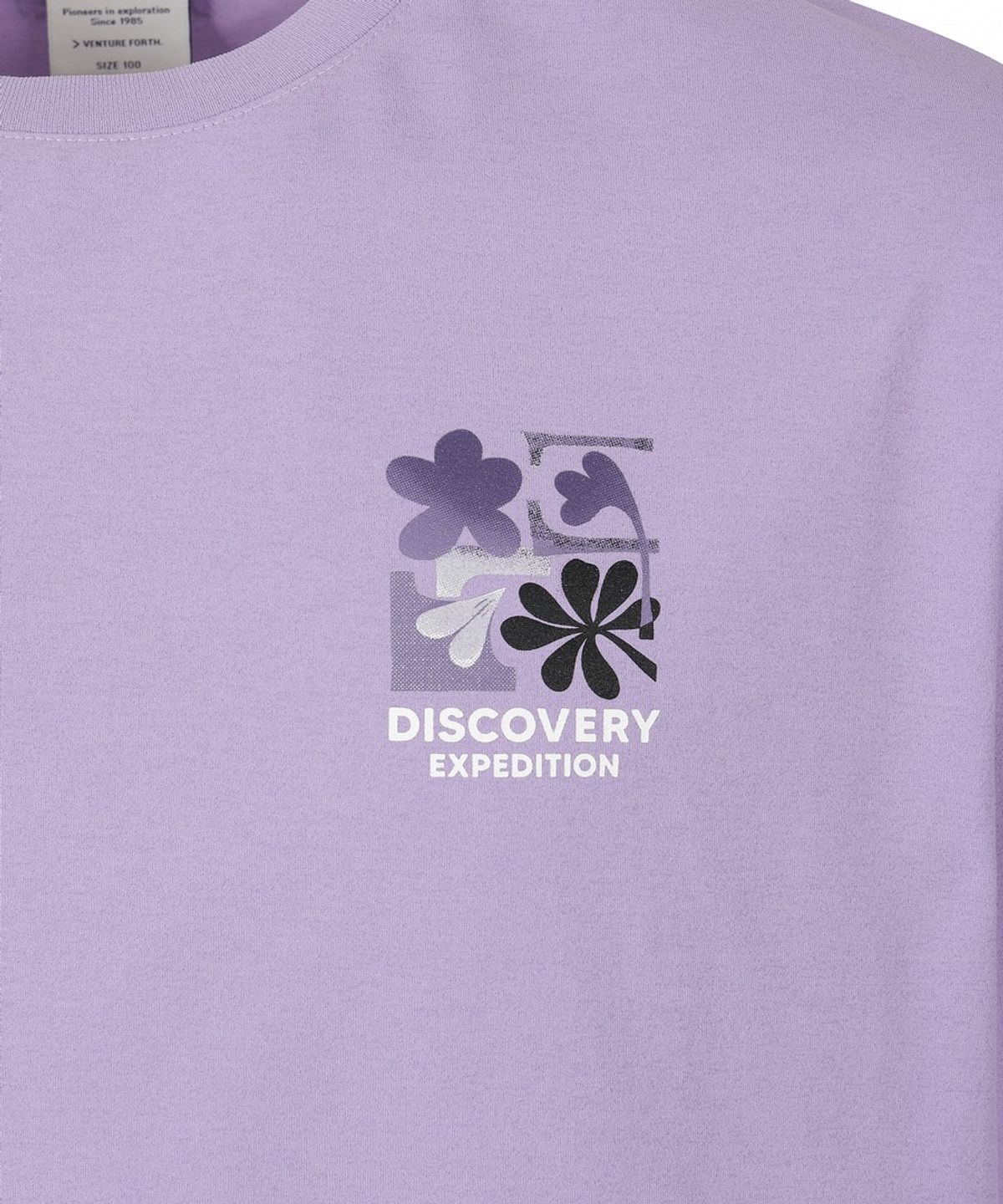 디스커버리 익스페디션(DISCOVERY EXPEDITION) 유니 블룸 그래픽 반팔티셔츠 (L.VIOLET)