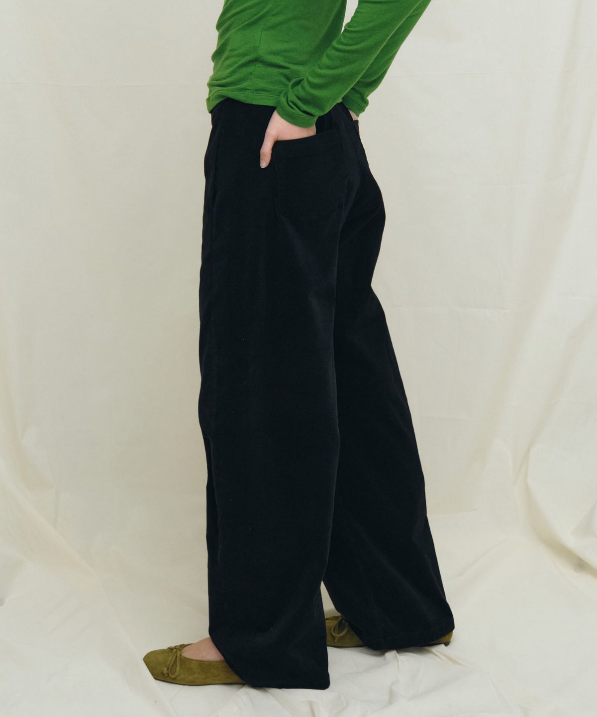 마이스(MAIS) VINTAGE CURVED WIDE PANTS / BLACK