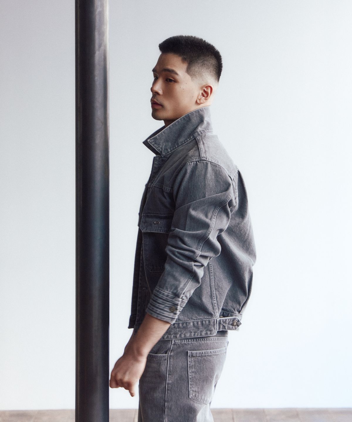 51퍼센트(51PERCENT) Louver denim jacket - grey