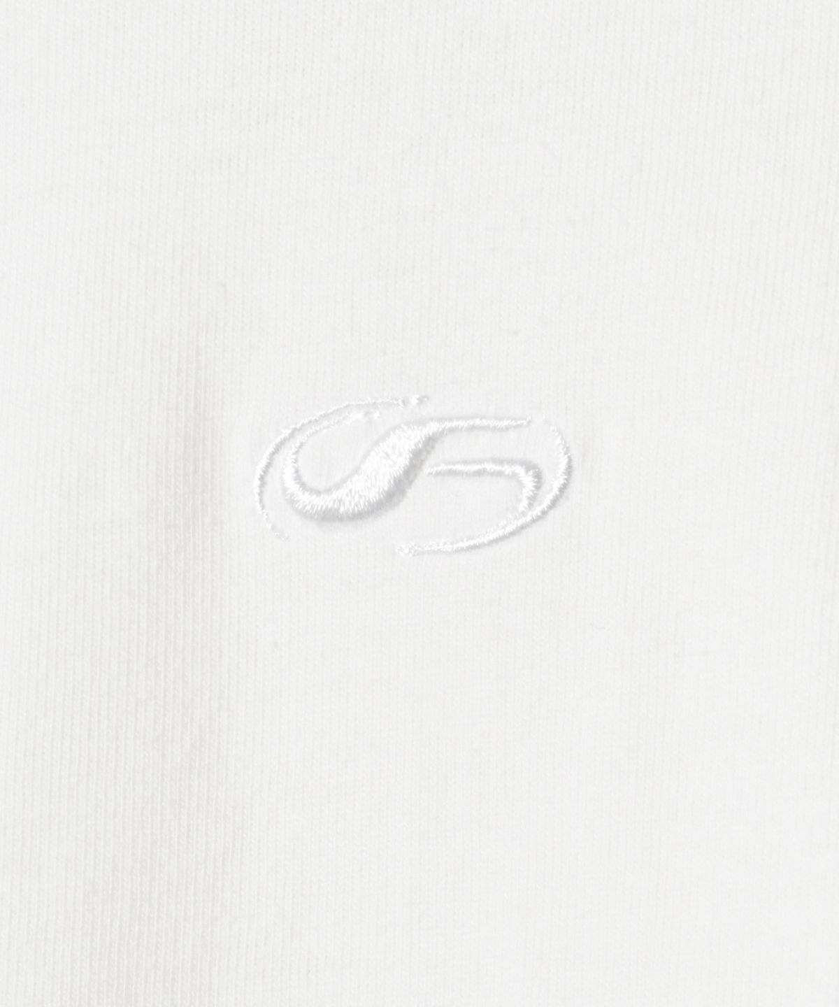 필루미네이트(FILLUMINATE) (W) 심볼 셔링 티셔츠-화이트