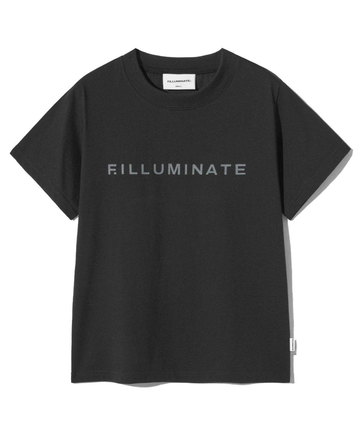 필루미네이트(FILLUMINATE) (W) 어센틱 로고 티셔츠-블랙