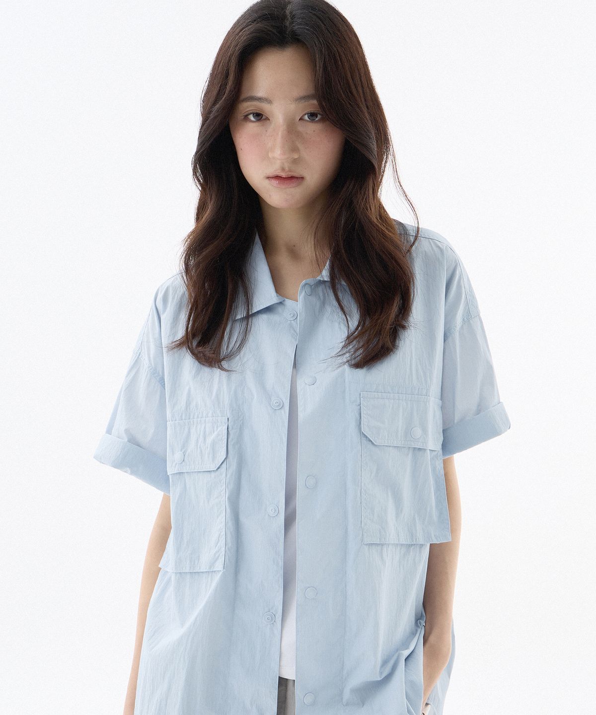 필루미네이트(FILLUMINATE) 비디유 나일론 하프 셔츠-스카이블루