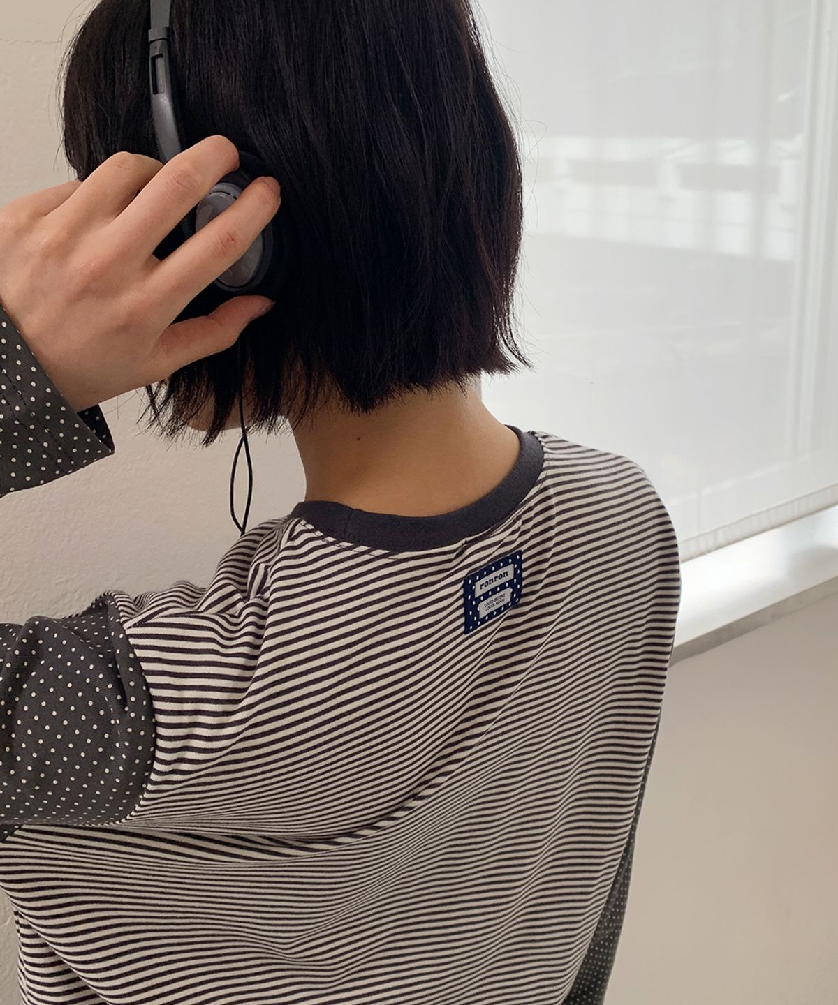 론론(RONRON) DOT STRIPE MULTI POCKET LONG SLEEVE CHARCOAL