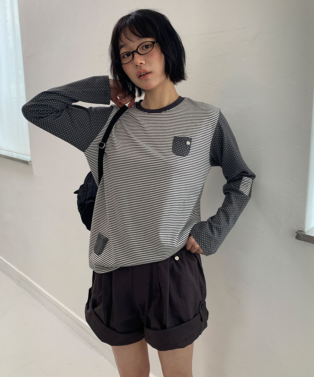 론론(RONRON) DOT STRIPE MULTI POCKET LONG SLEEVE CHARCOAL