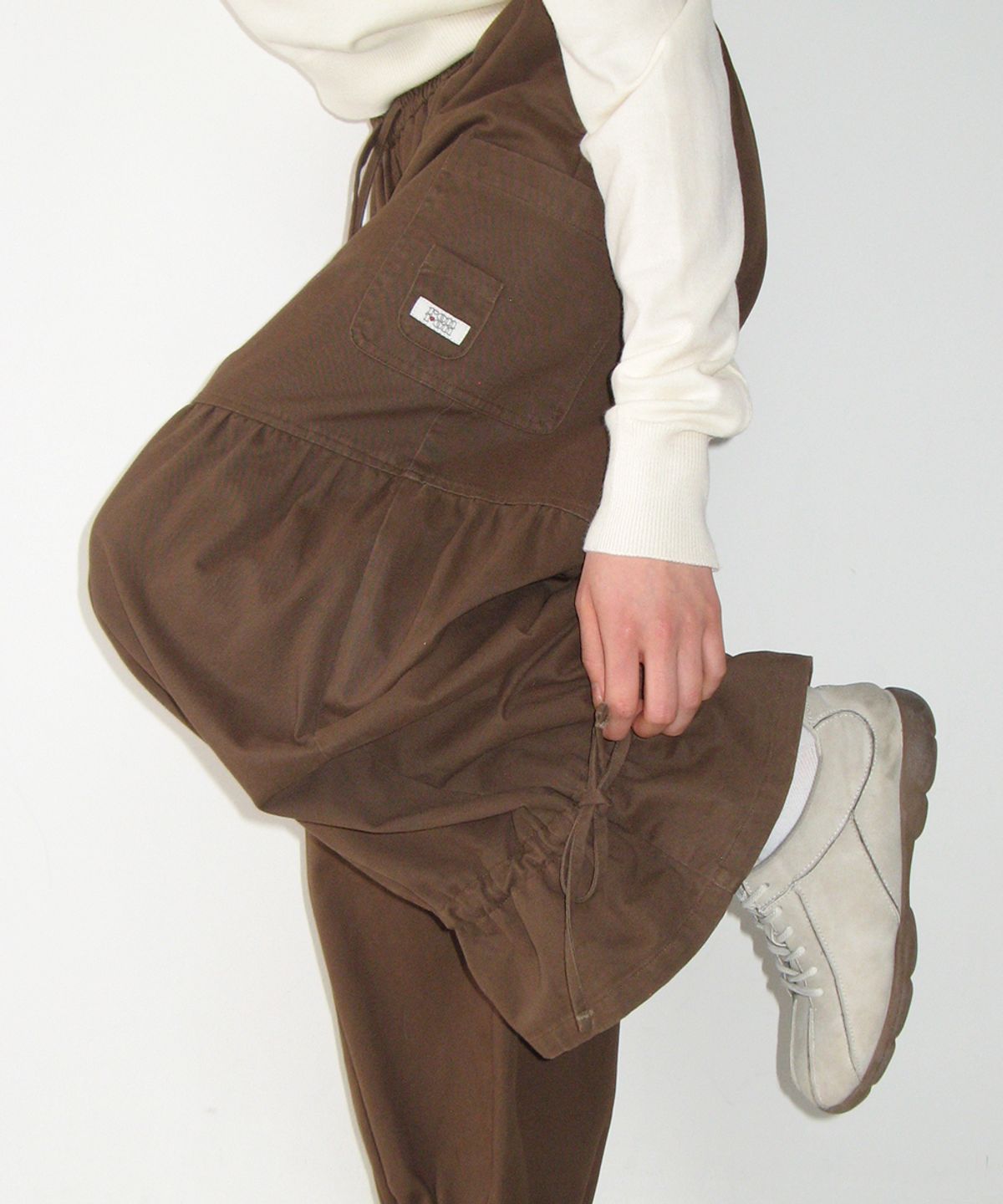 론론(RONRON) STRING FRILL SHIRRING WIDE PANTS BROWN