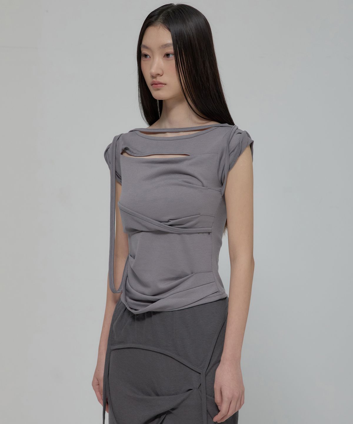 플레어업(FLAREUP) Asymmetrical Draped Strap Roll-Up T-Shirt (FL-170_Dark Gray)